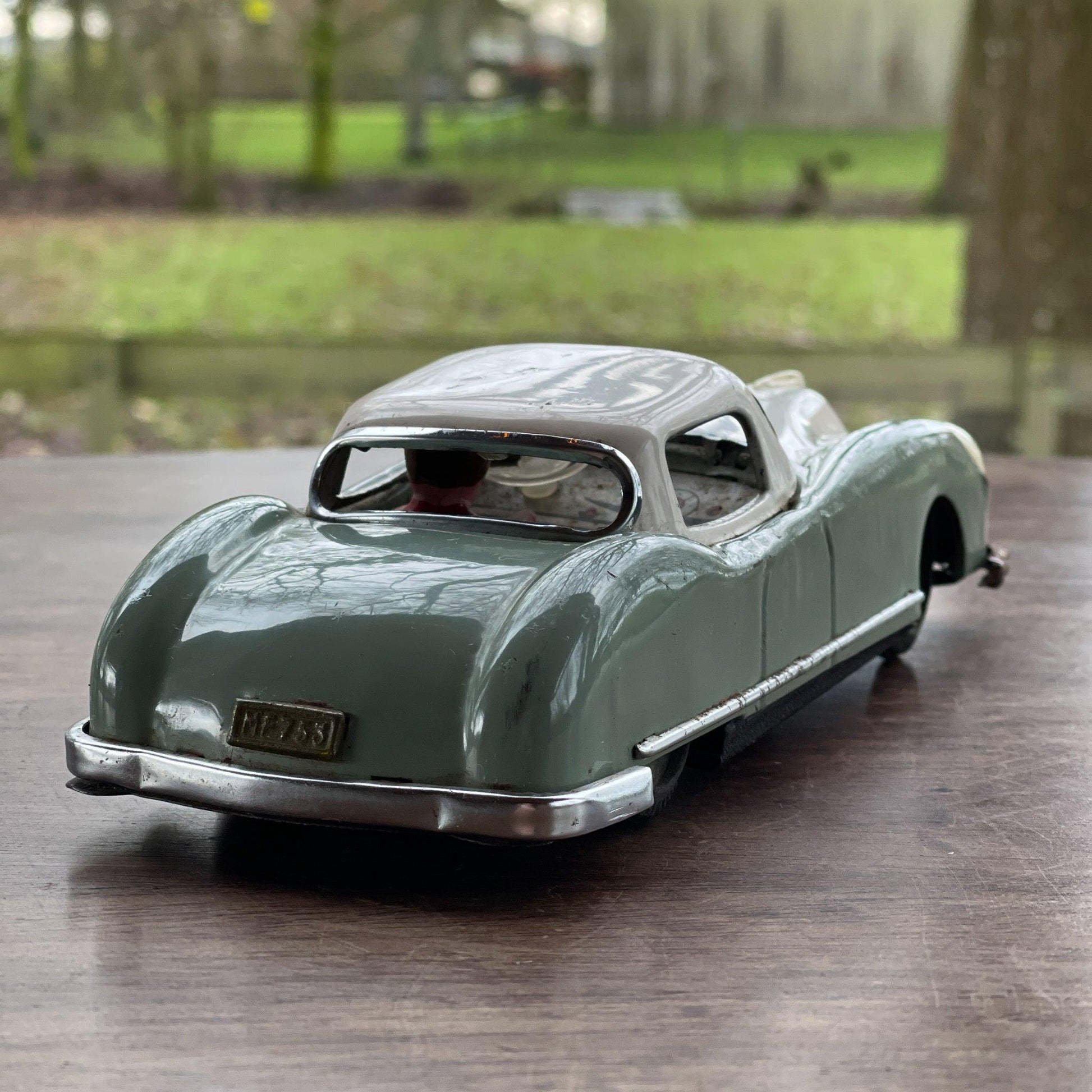 Vintage Lucky Sports Car MF753 - Bamestra Curiosa