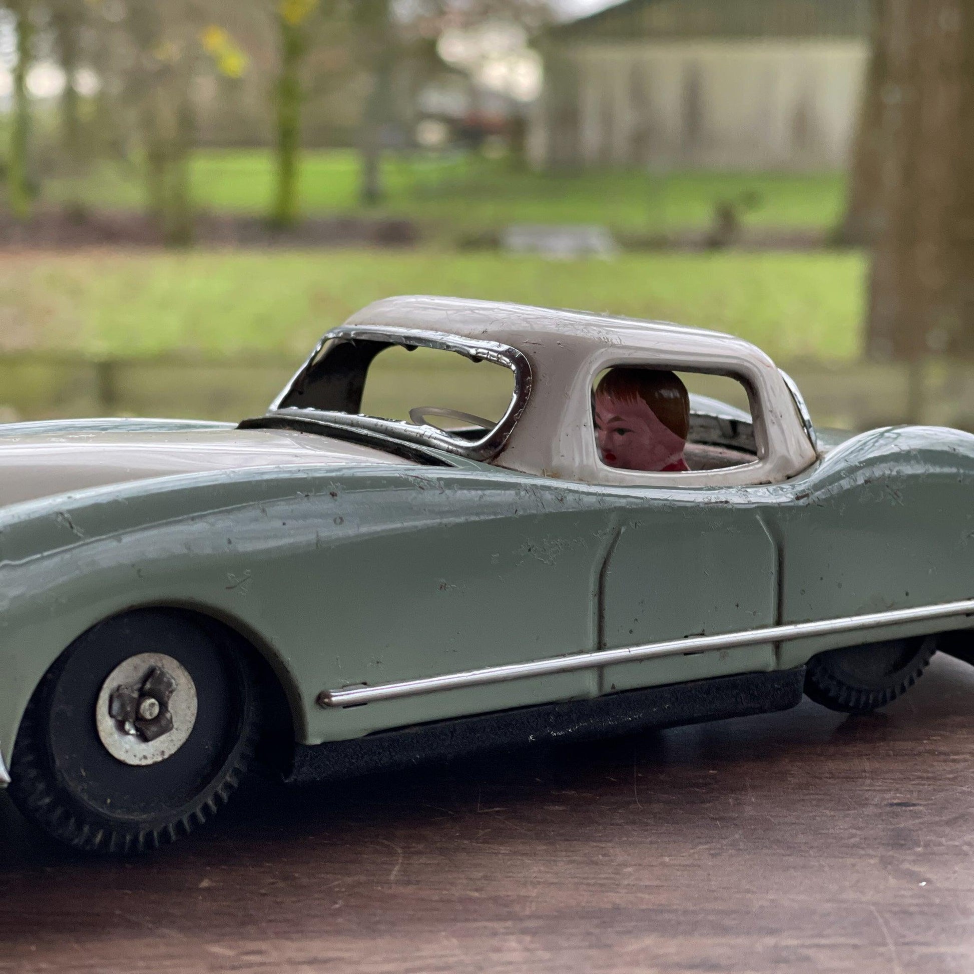 Vintage Lucky Sports Car MF753 - Bamestra Curiosa