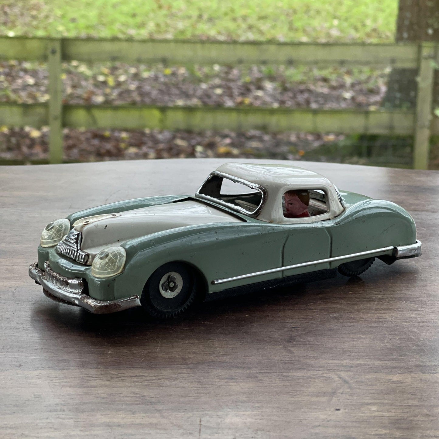 Vintage Lucky Sports Car MF753 - Bamestra Curiosa