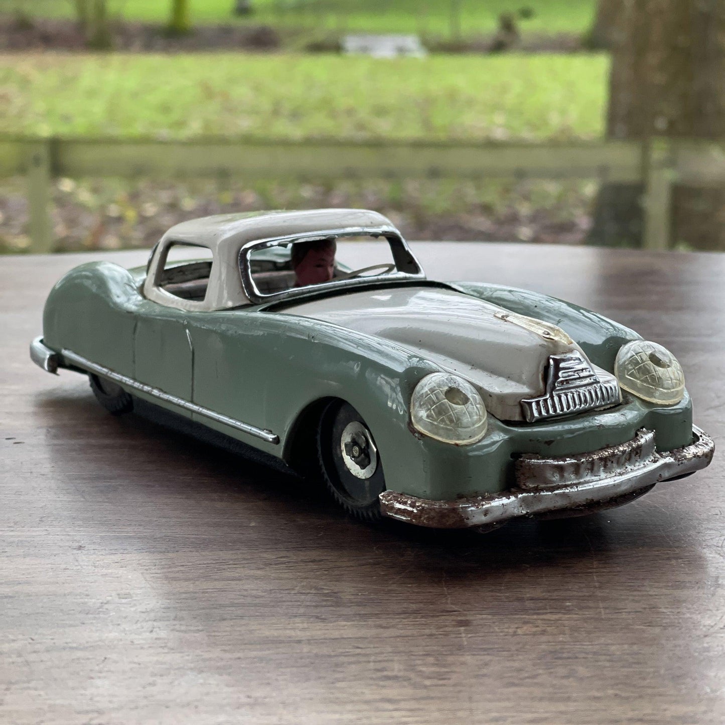 Vintage Lucky Sports Car MF753 - Bamestra Curiosa