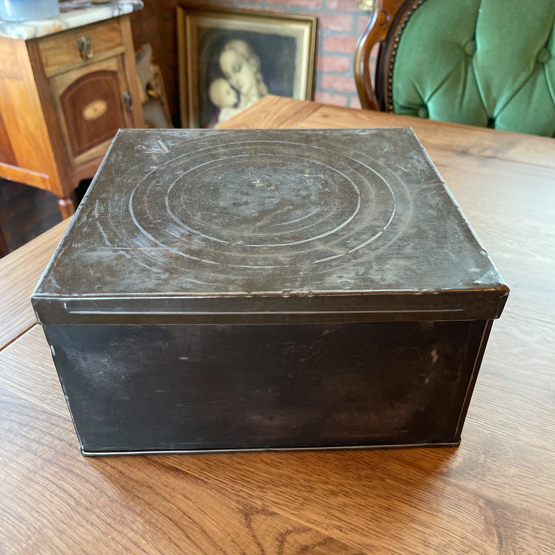 Vintage metalen doos met deksel - Bamestra Curiosa