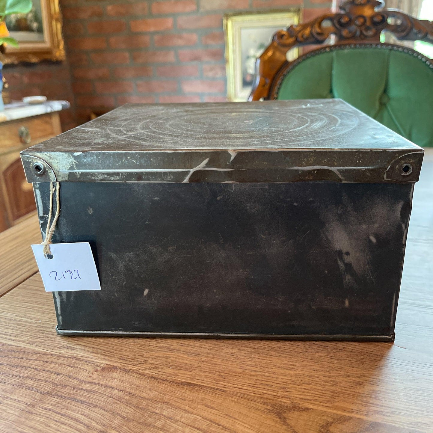 Vintage metalen doos met deksel - Bamestra Curiosa