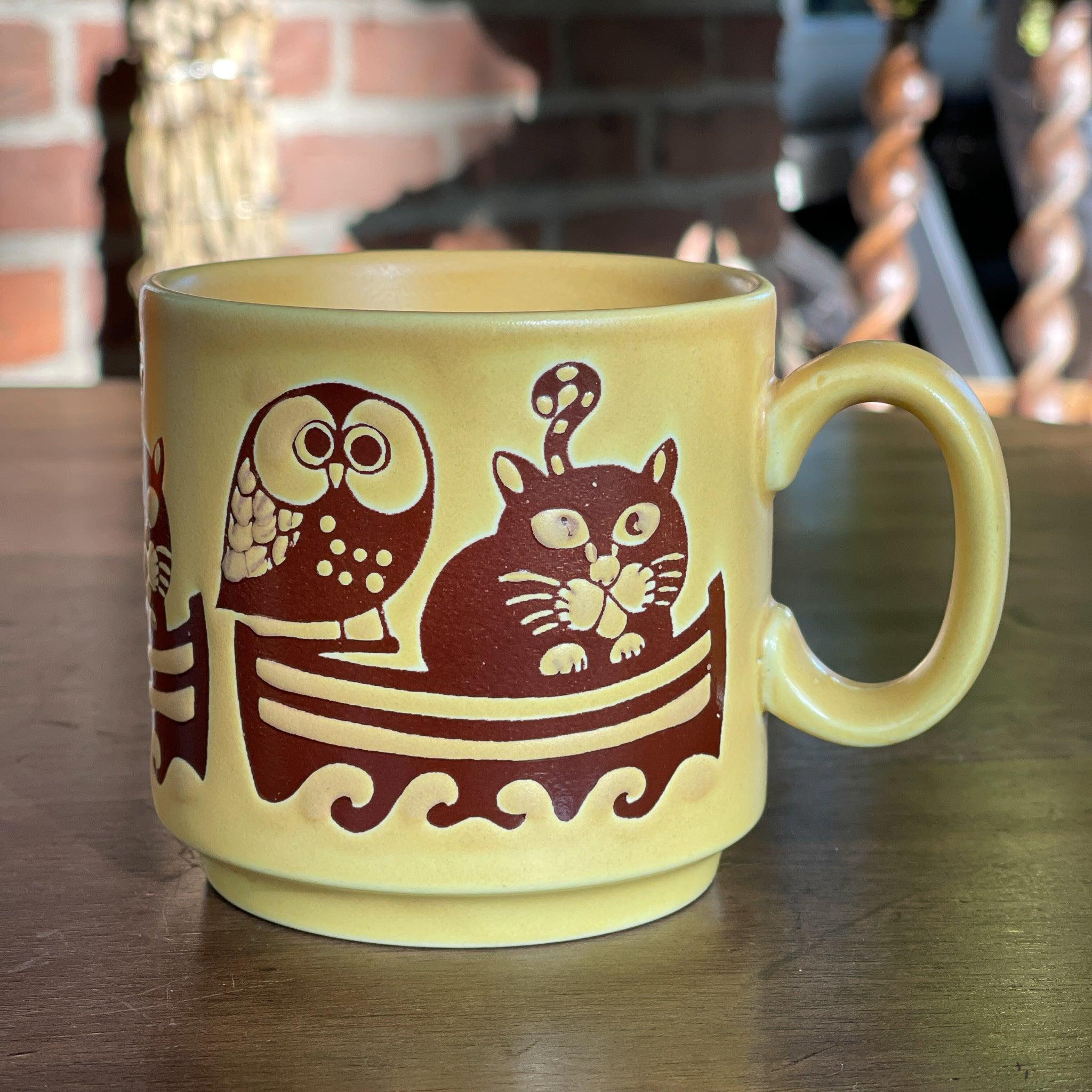 Vintage mok met een uil en een poes van Kiln Craft - The Collectionist