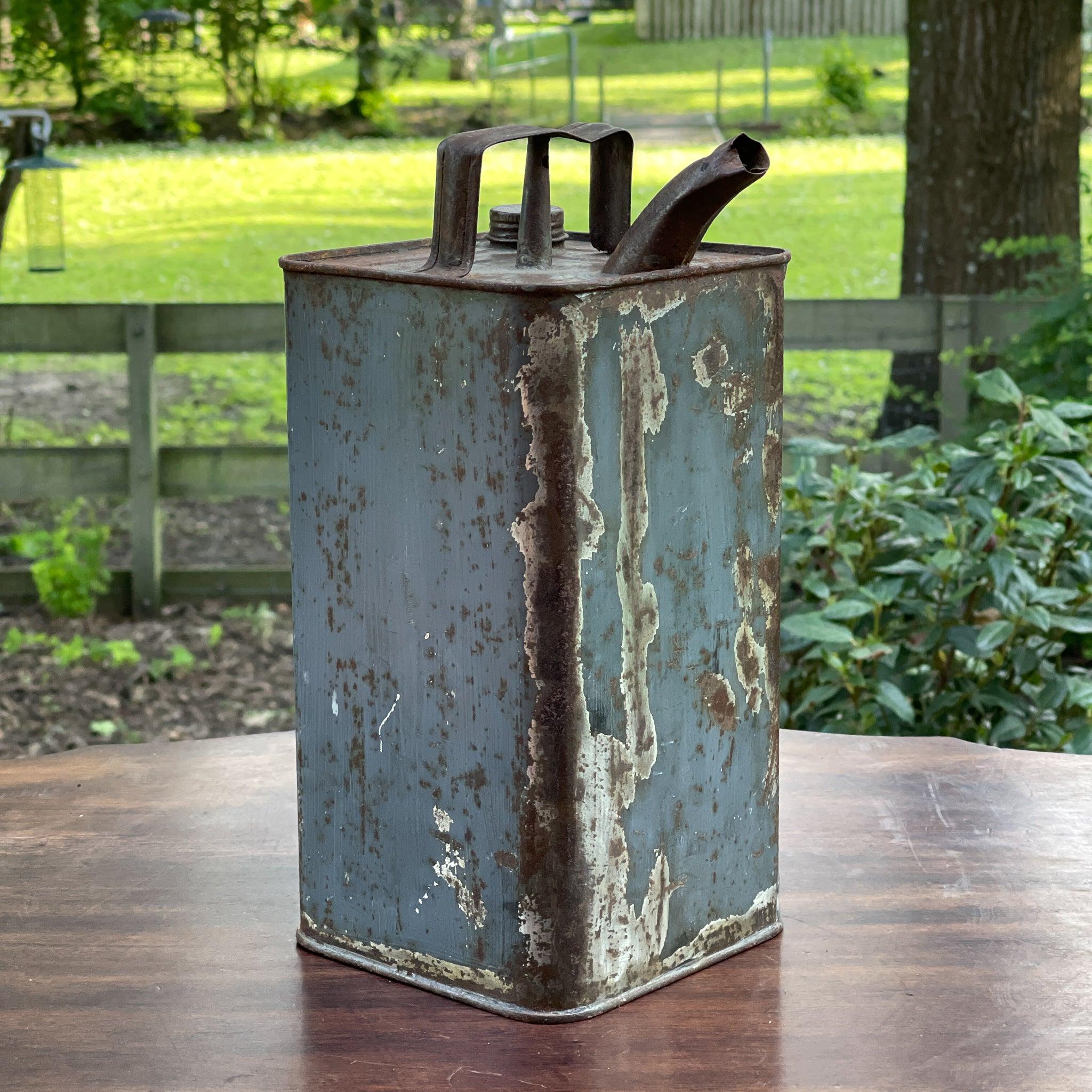 Vintage olie of petroleum kan - The Collectionist