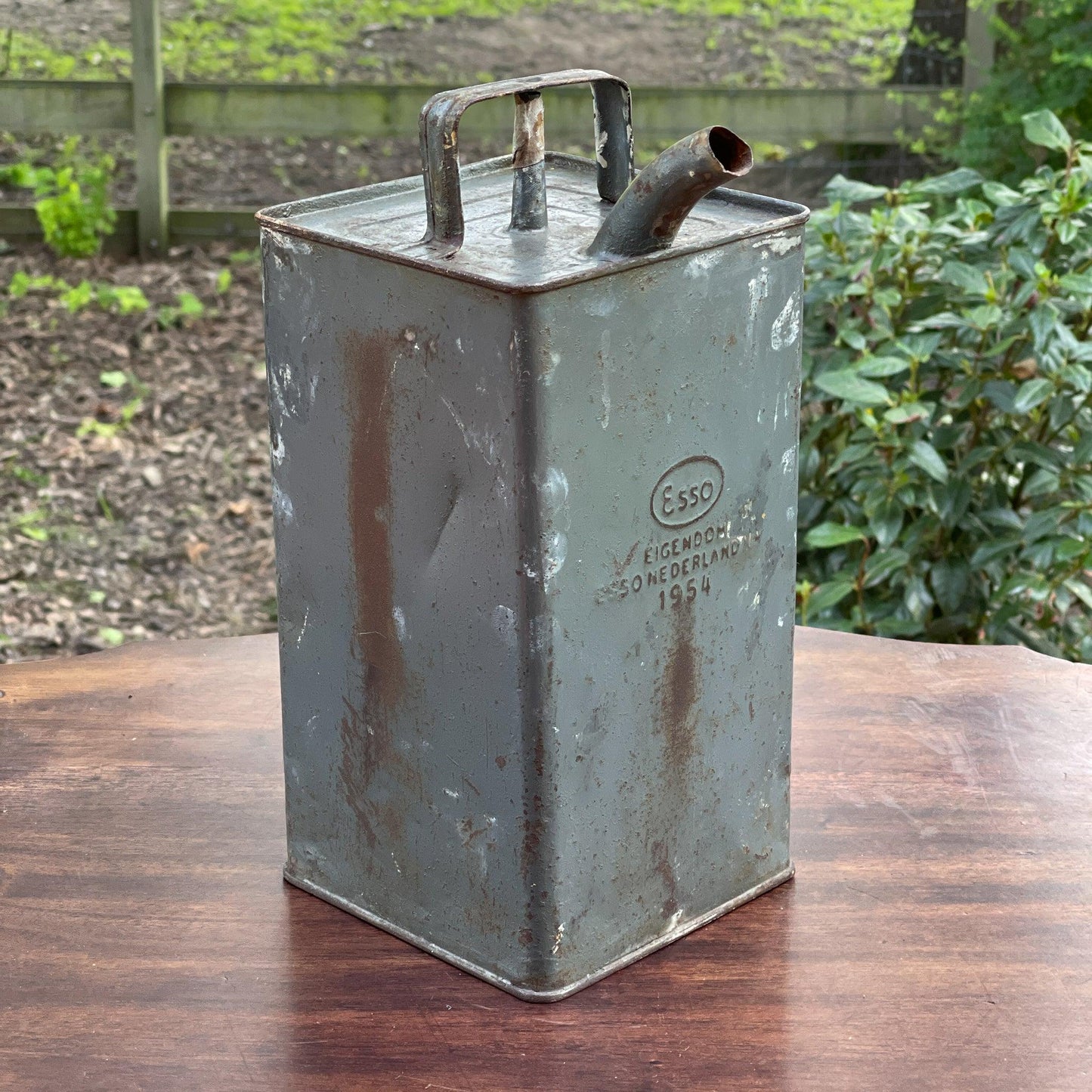 Vintage olie of petroleum kan ESSO 1954 - Bamestra Curiosa