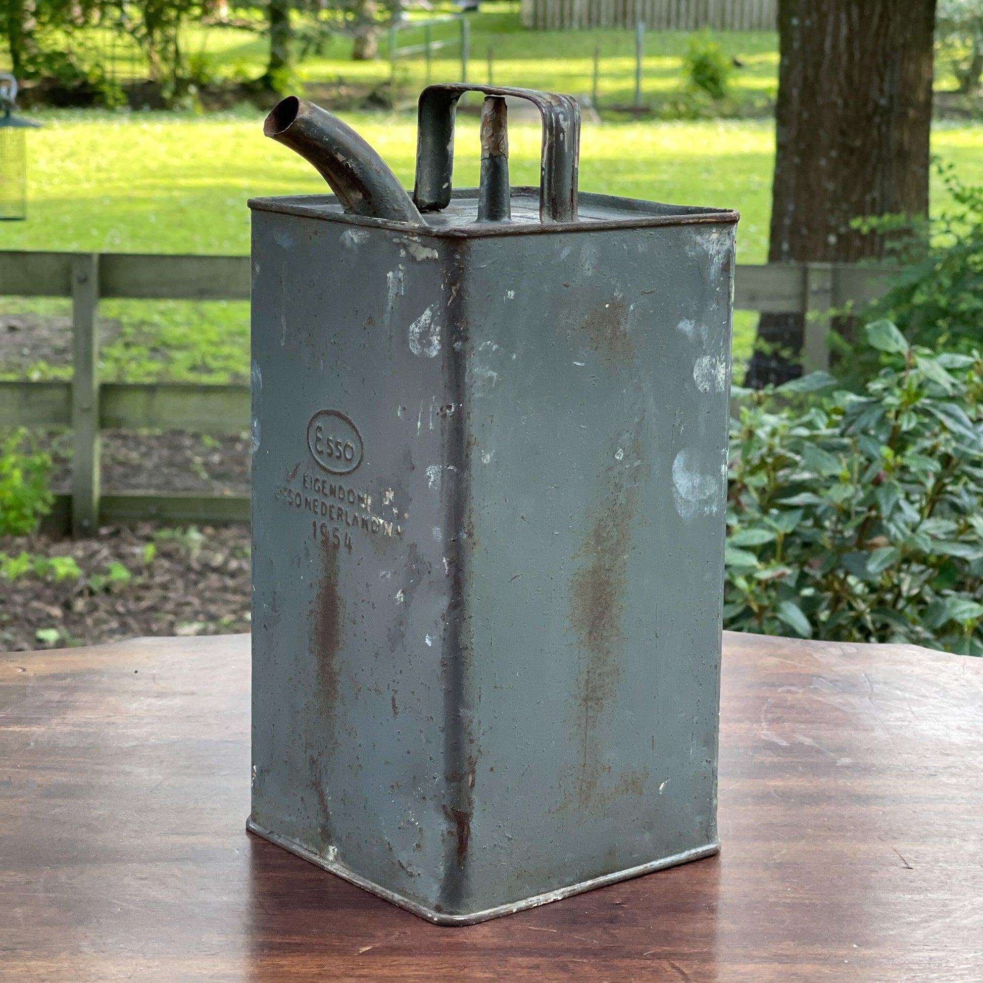 Vintage olie of petroleum kan ESSO 1954 - Bamestra Curiosa