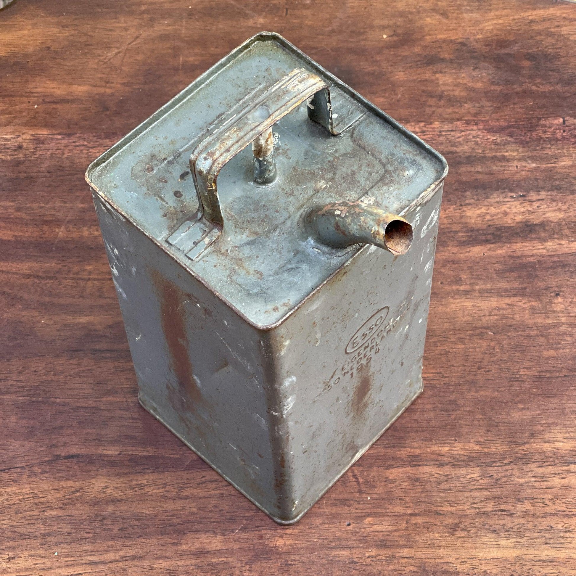 Vintage olie of petroleum kan ESSO 1954 - Bamestra Curiosa