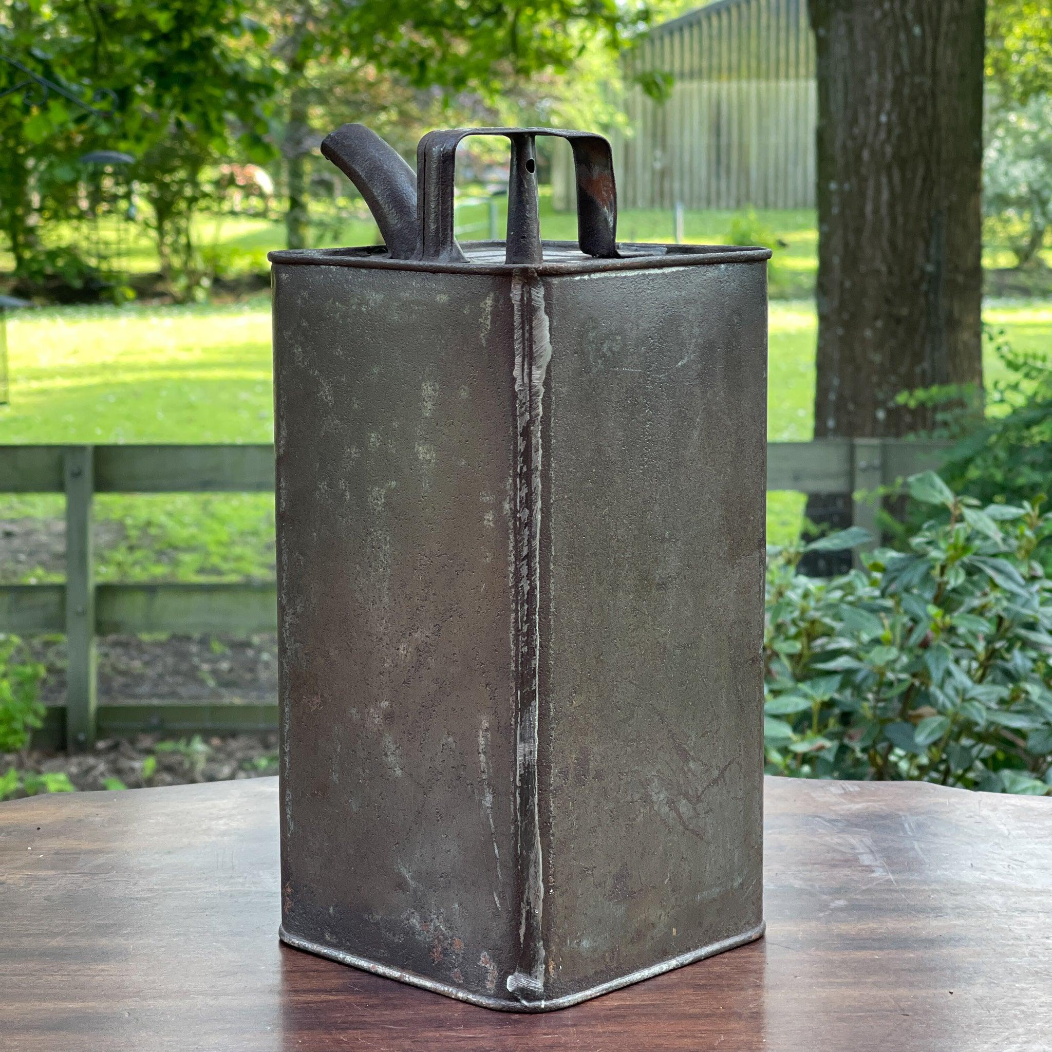 Vintage olie of petroleum kan ESSO 1955 - The Collectionist