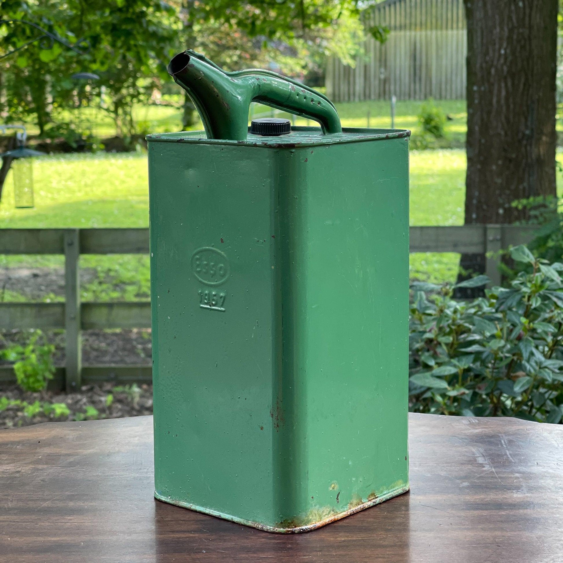 Vintage olie of petroleum kan ESSO 1957 - Bamestra Curiosa