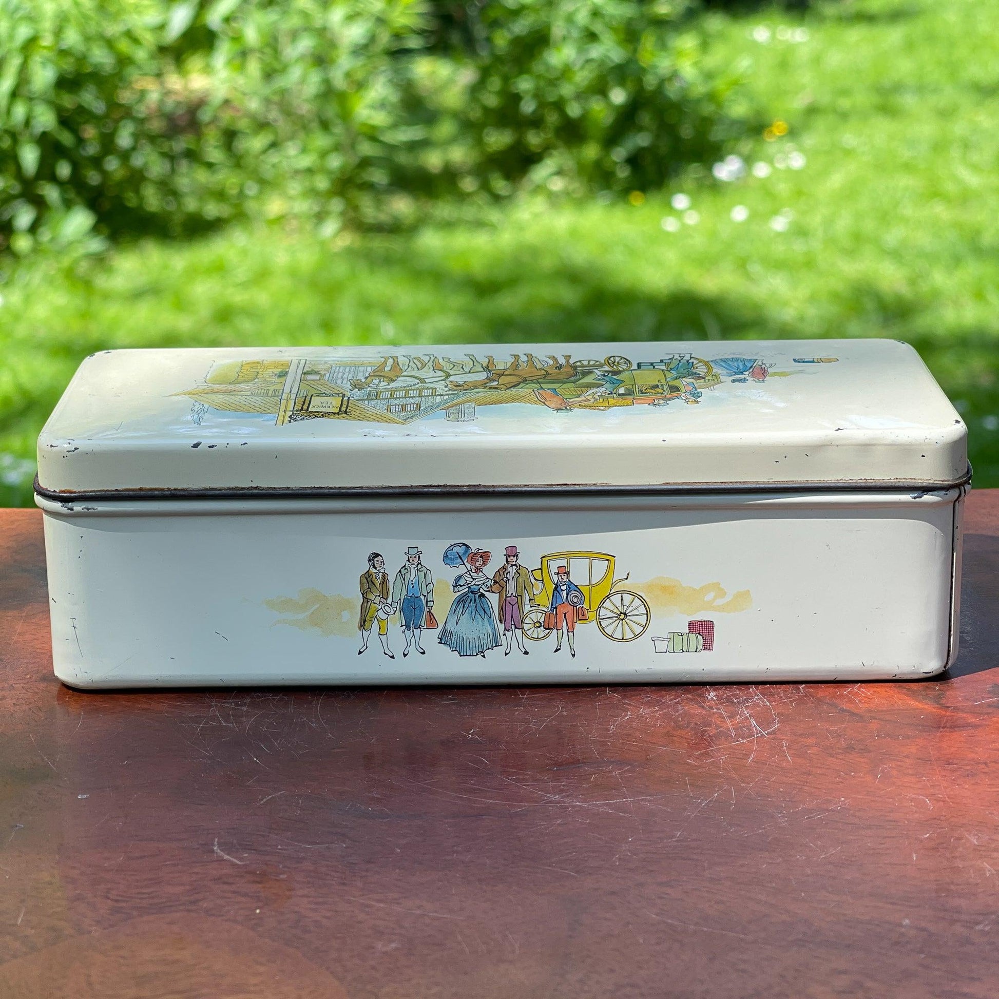 Vintage Pickwick theeblik met postkoets - Bamestra Curiosa