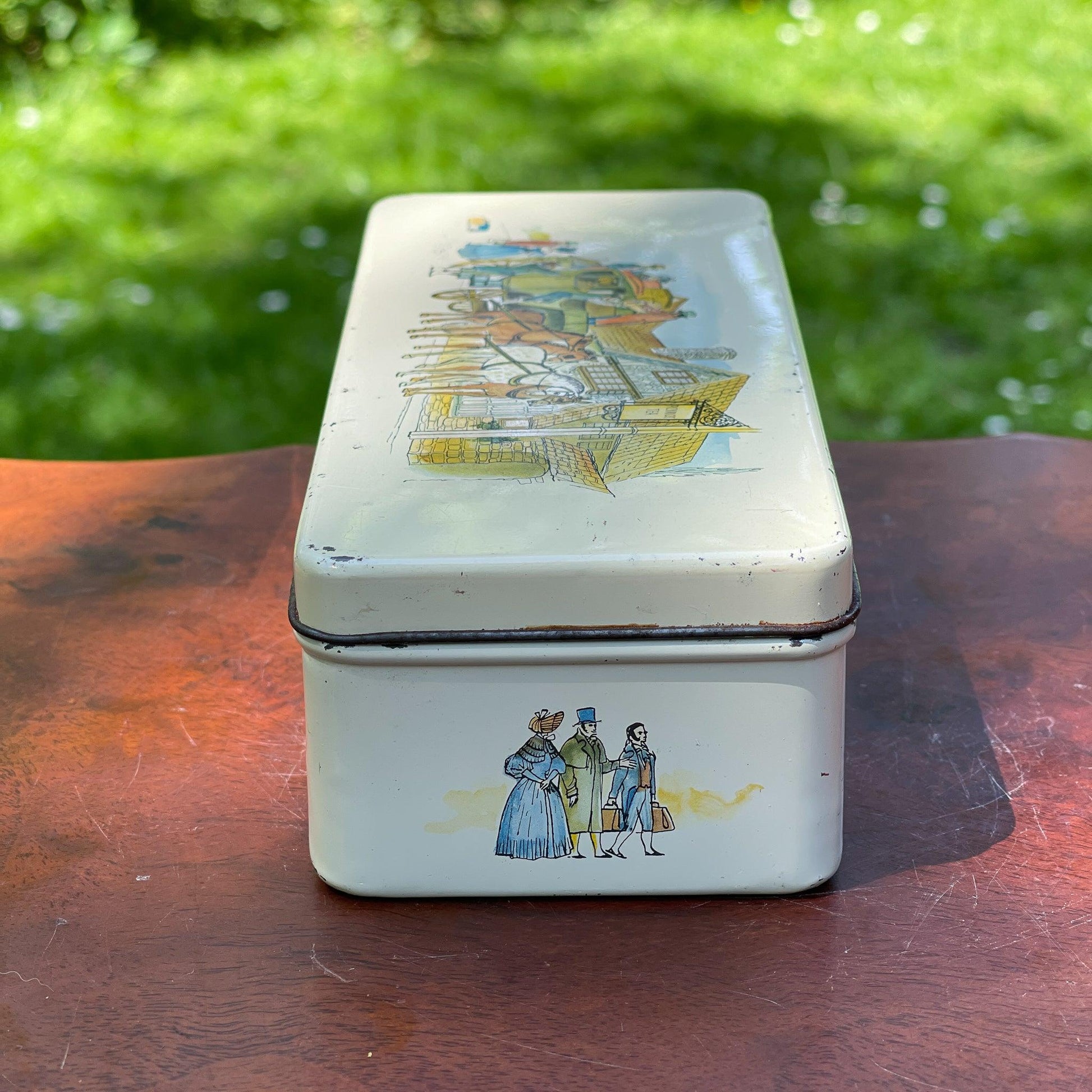 Vintage Pickwick theeblik met postkoets - Bamestra Curiosa