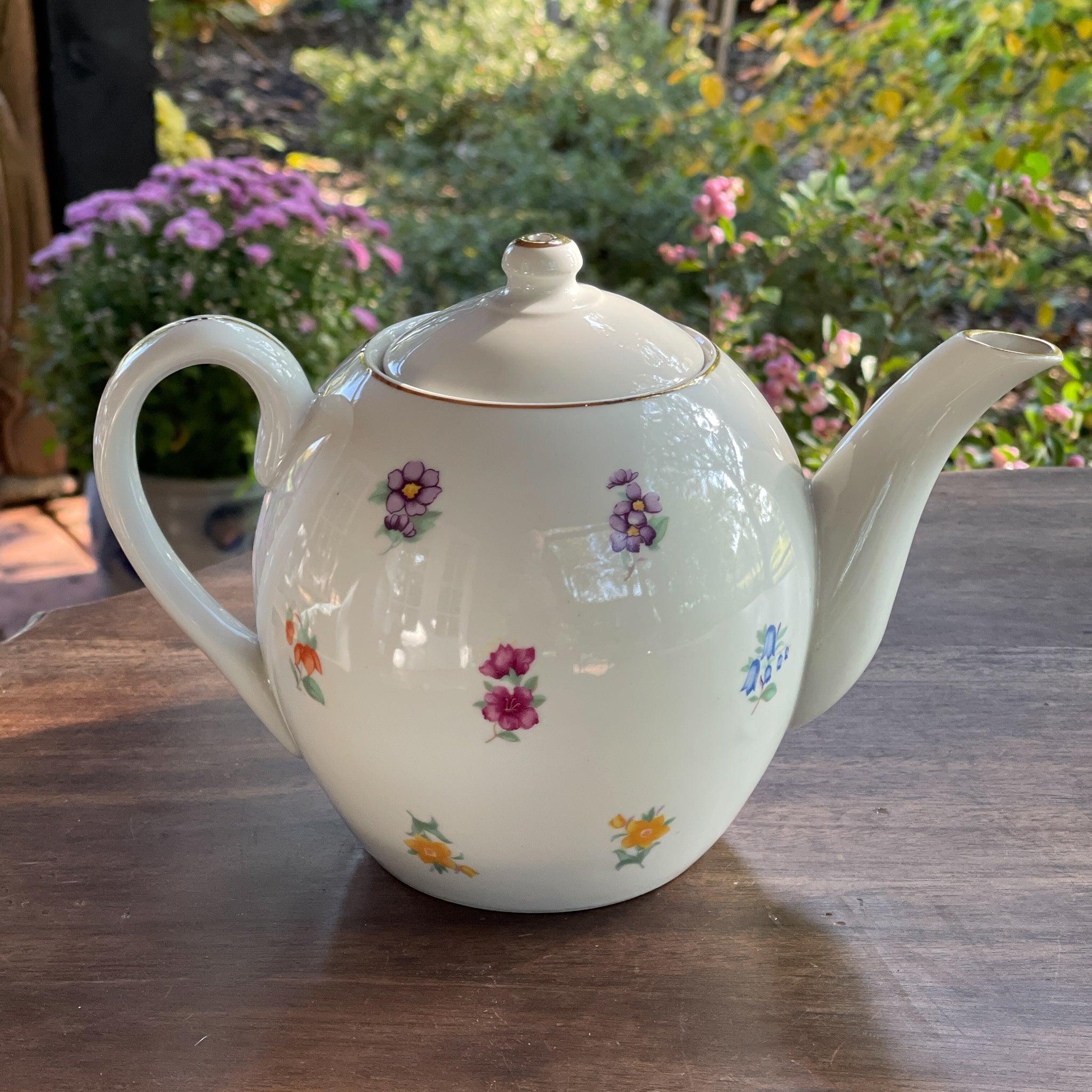 Vintage Royal Dux Bohemia theepot - The Collectionist