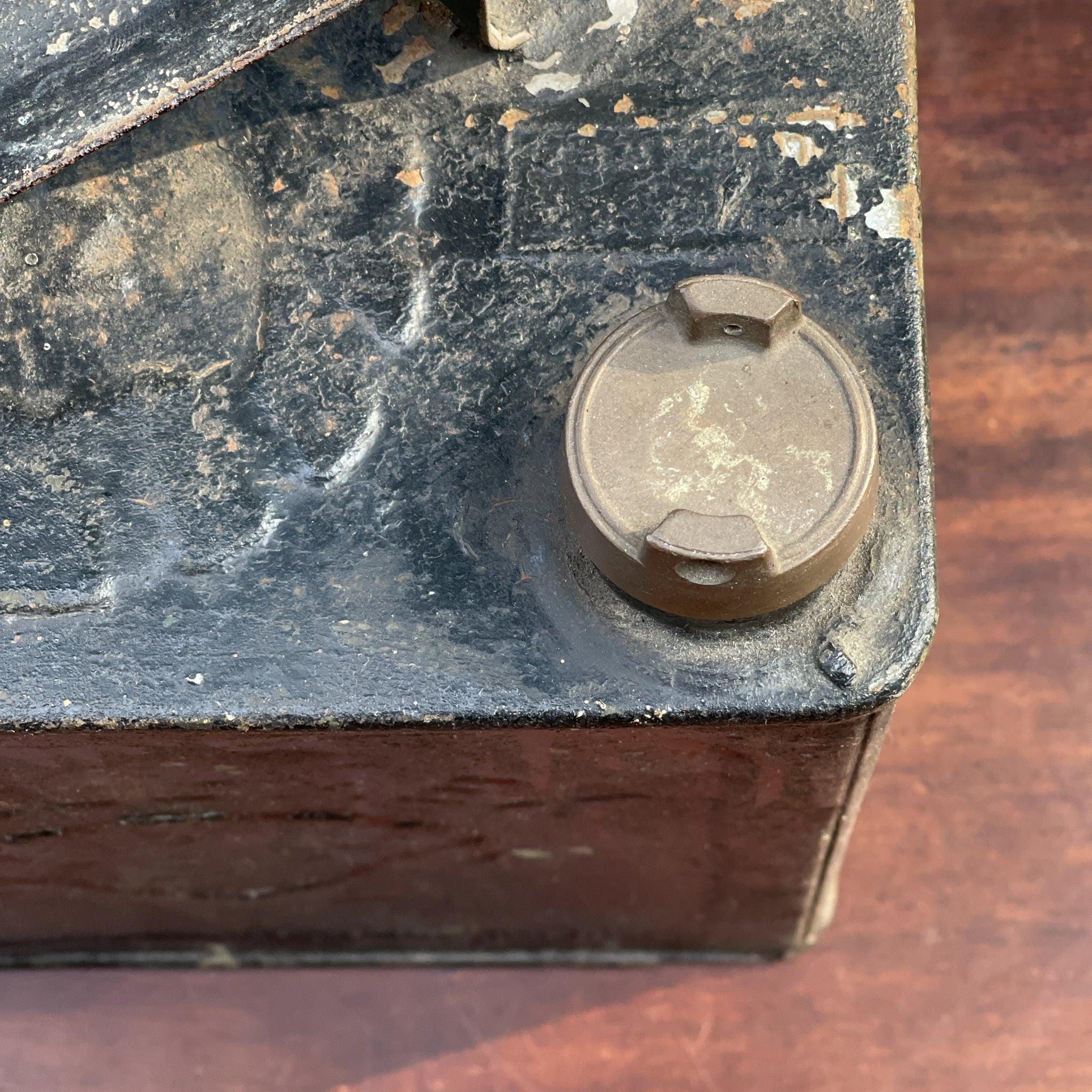 Vintage SHELL BP petroleum kan - The Collectionist