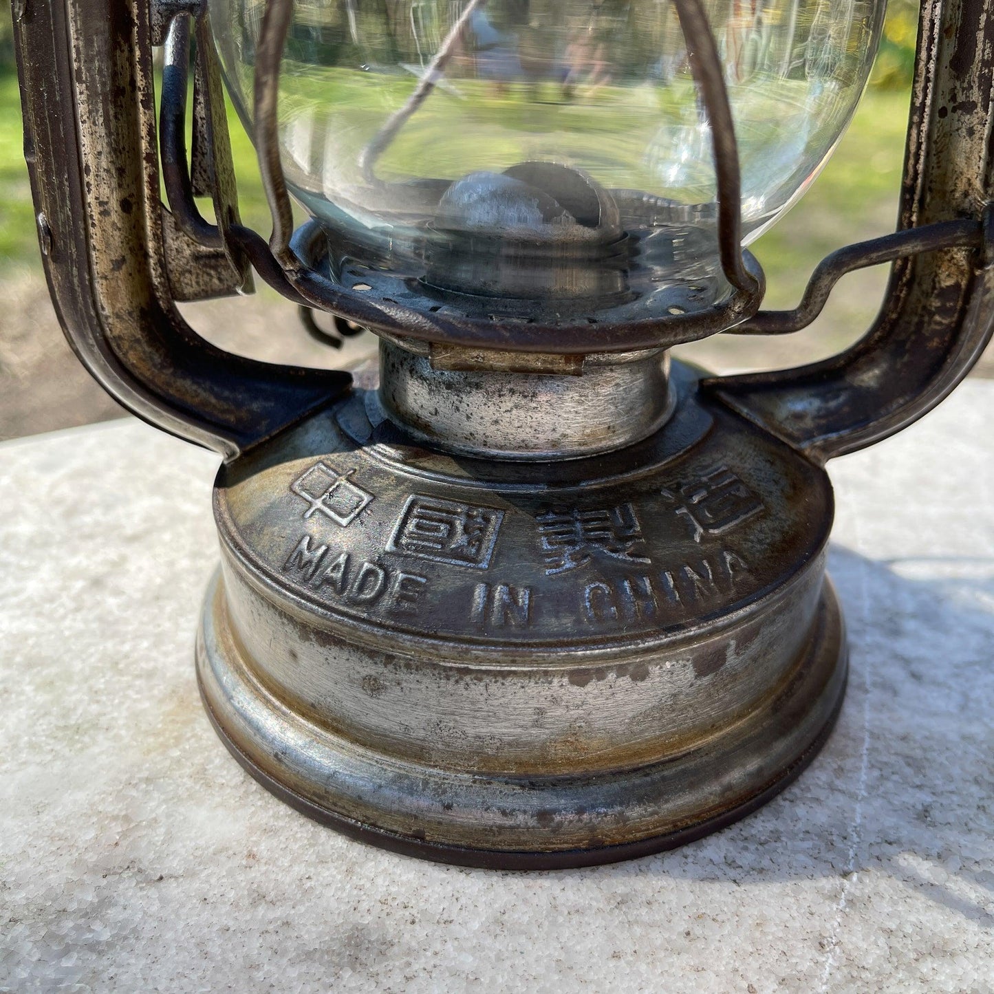 Vintage stormlantaarn petroleum lamp Big Wheel - Bamestra Curiosa