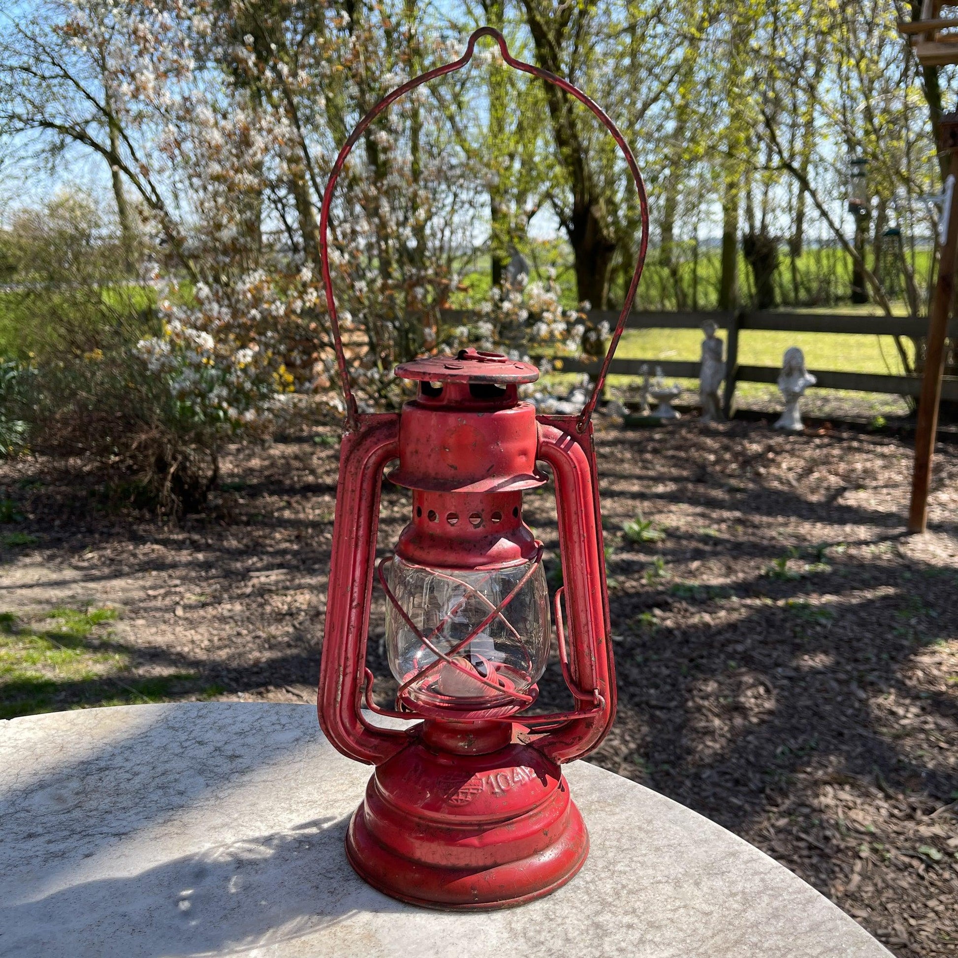 Vintage stormlantaarn petroleum lamp No 104 E - Bamestra Curiosa