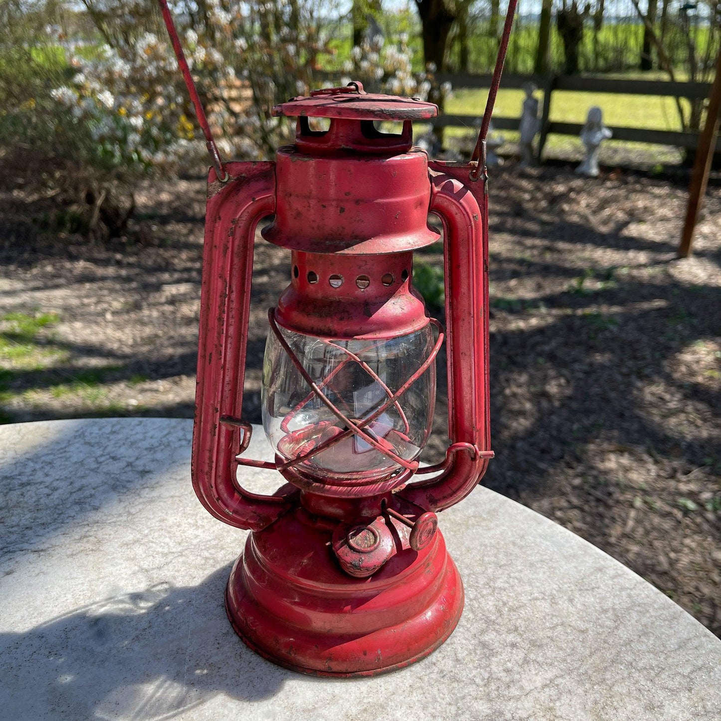 Vintage stormlantaarn petroleum lamp No 104 E - Bamestra Curiosa