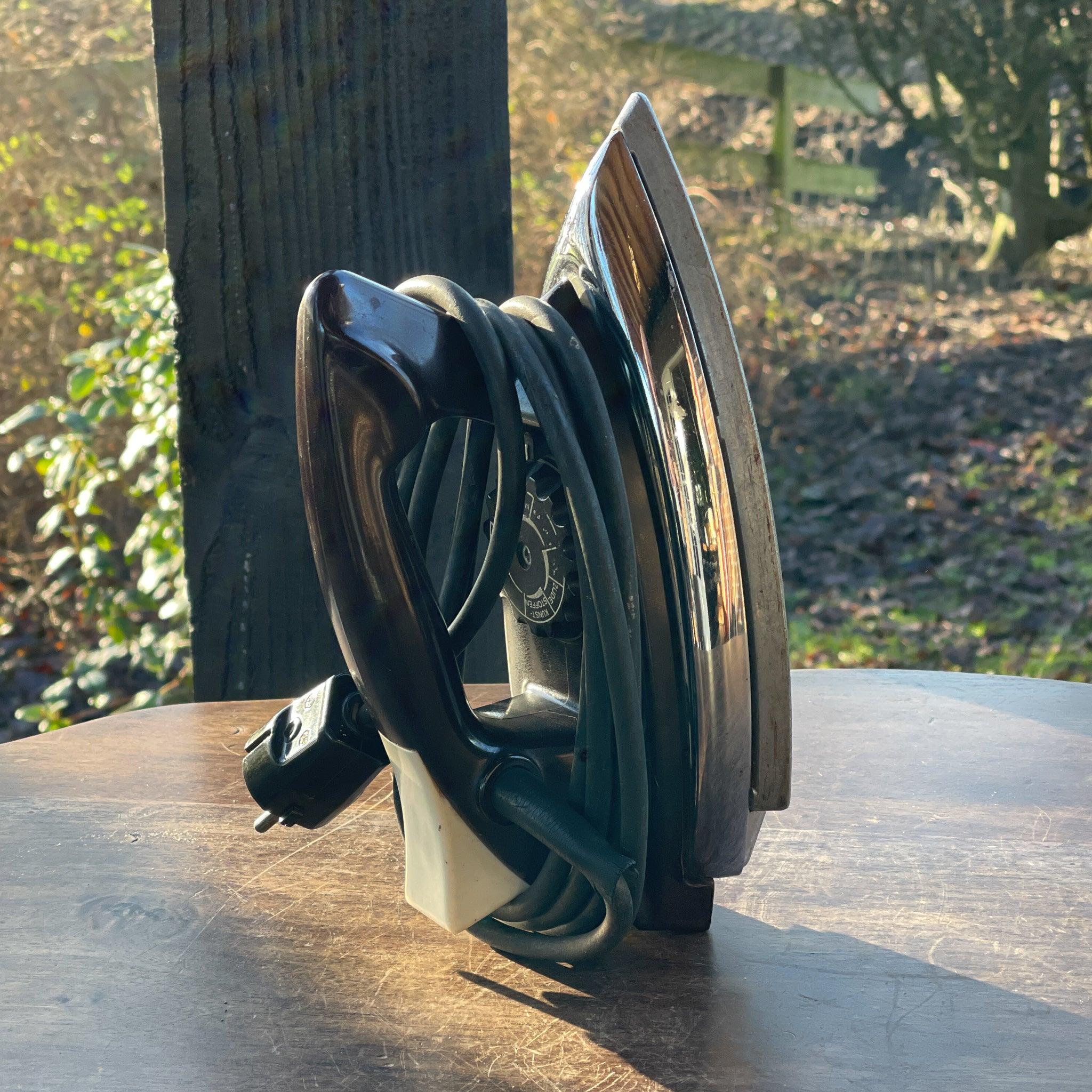 Vintage Strijkijzer van Philips - The Collectionist