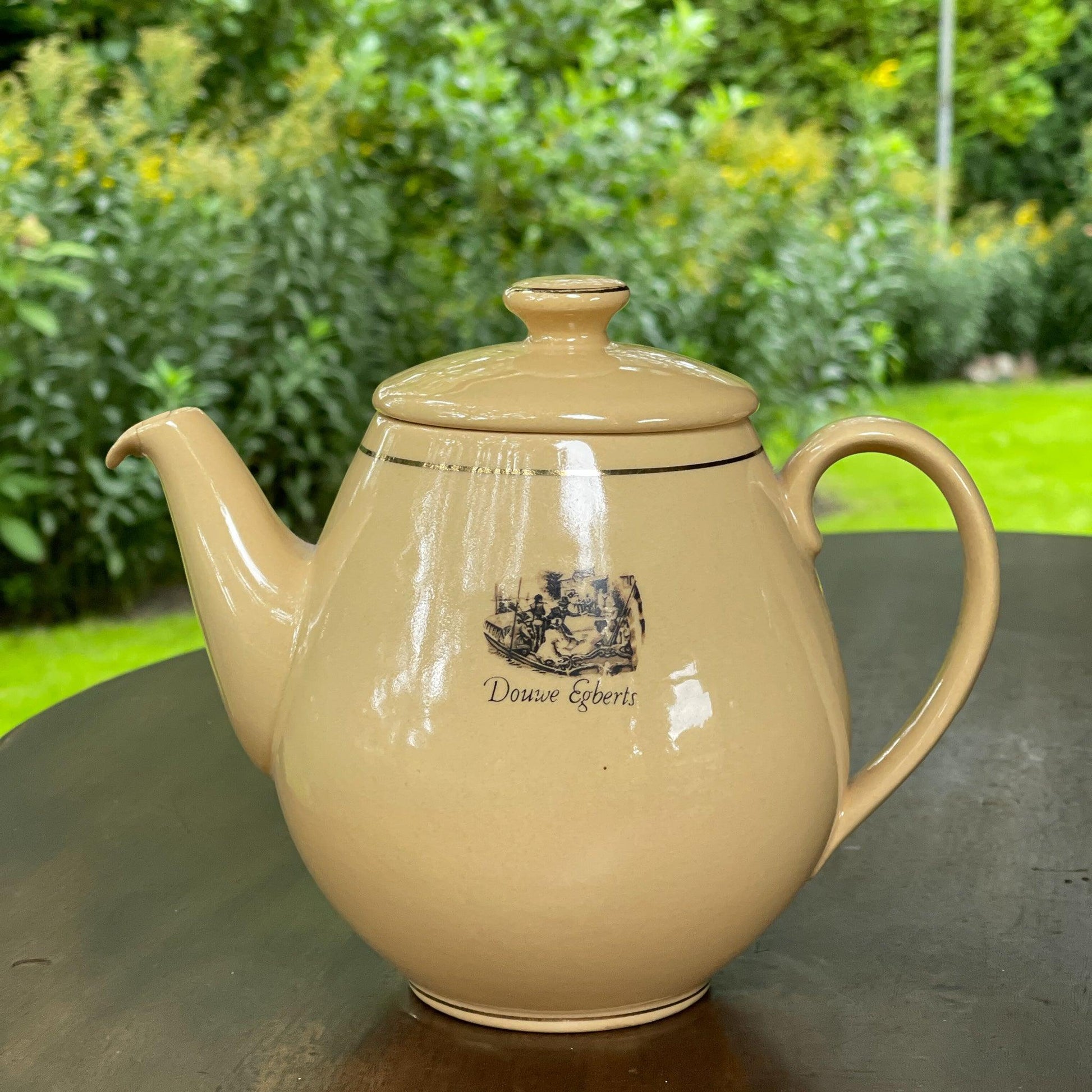 Vintage theepot van Douwe Egberts - Bamestra Curiosa