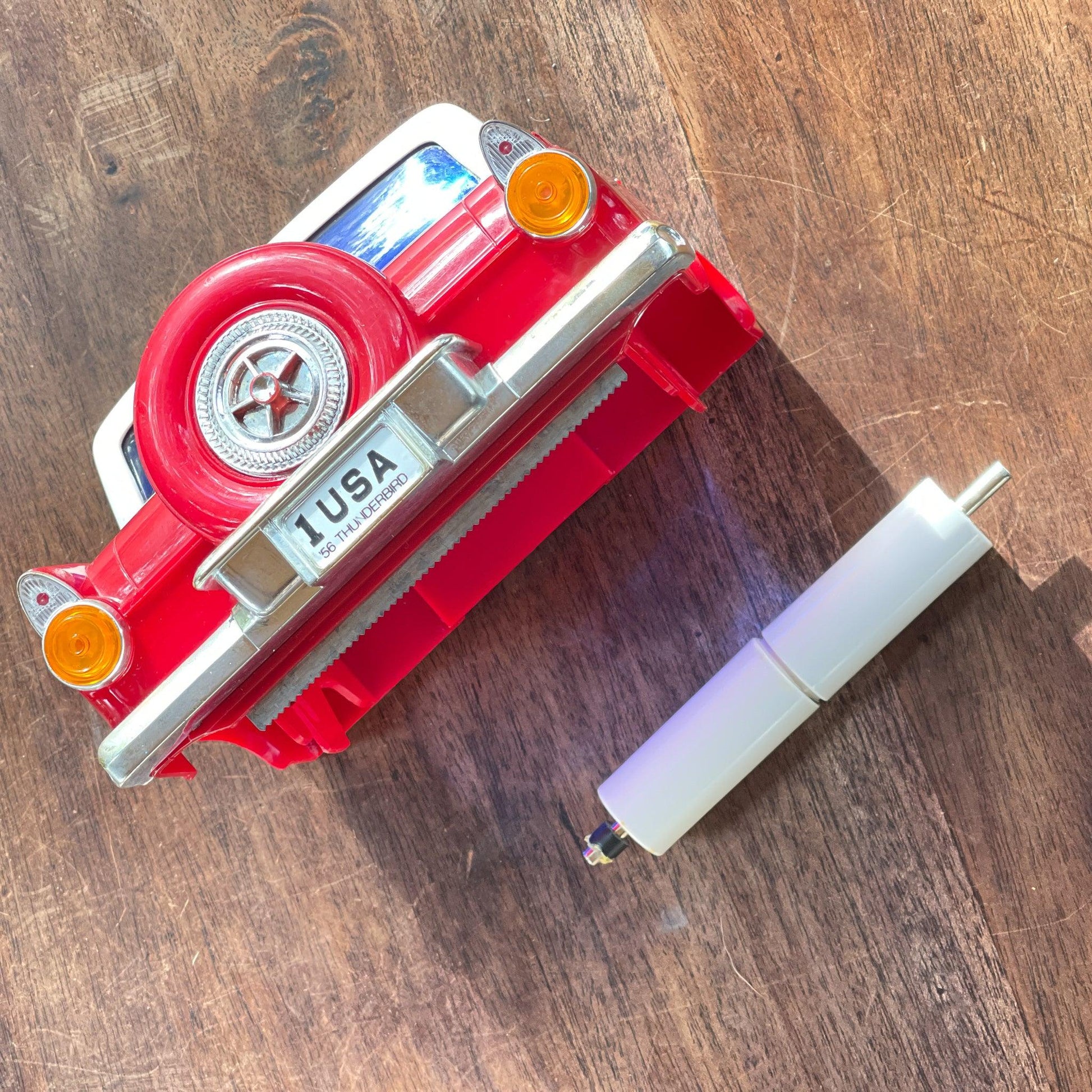 Vintage wc rol houder Ford Thunderbird - Bamestra Curiosa