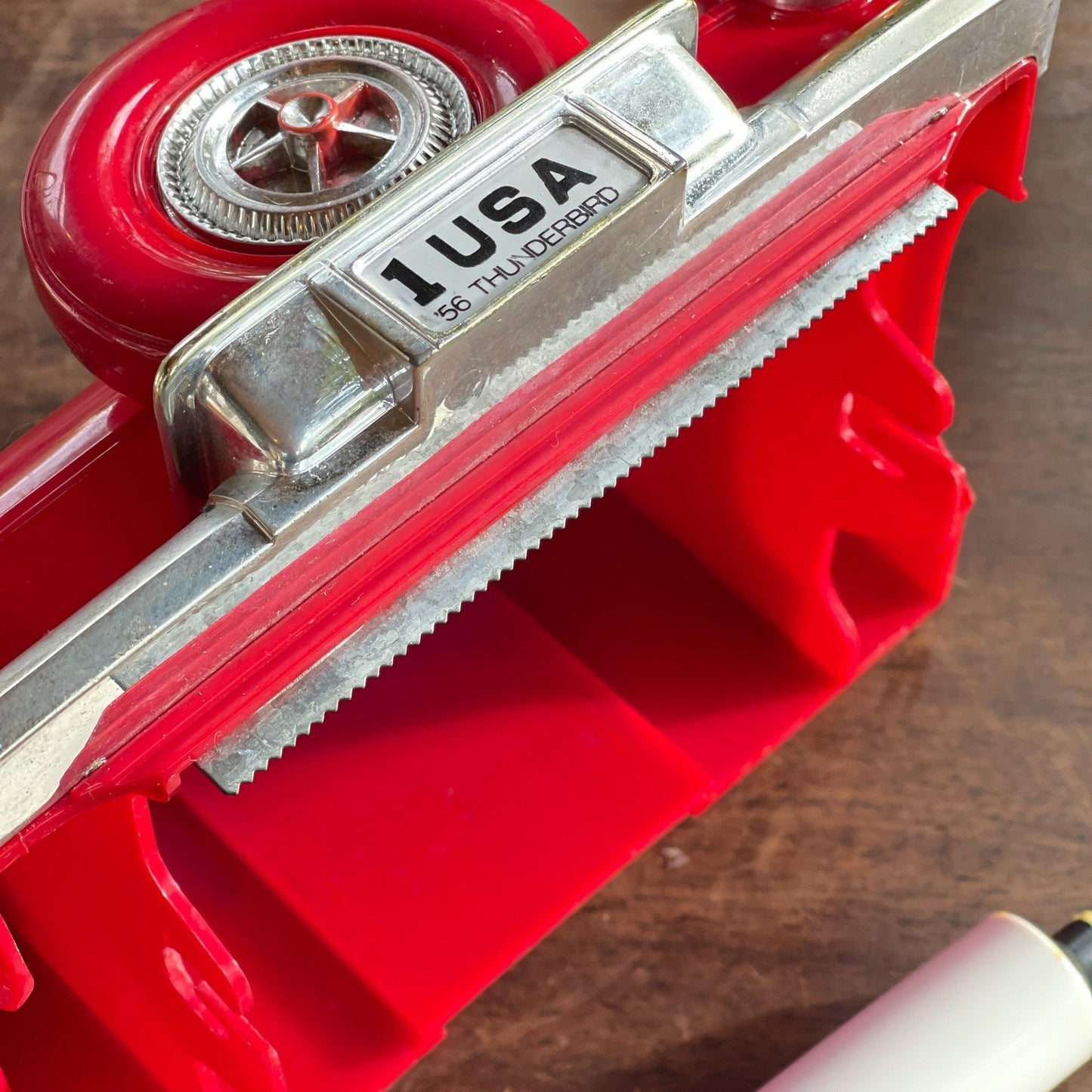 Vintage wc rol houder Ford Thunderbird - Bamestra Curiosa