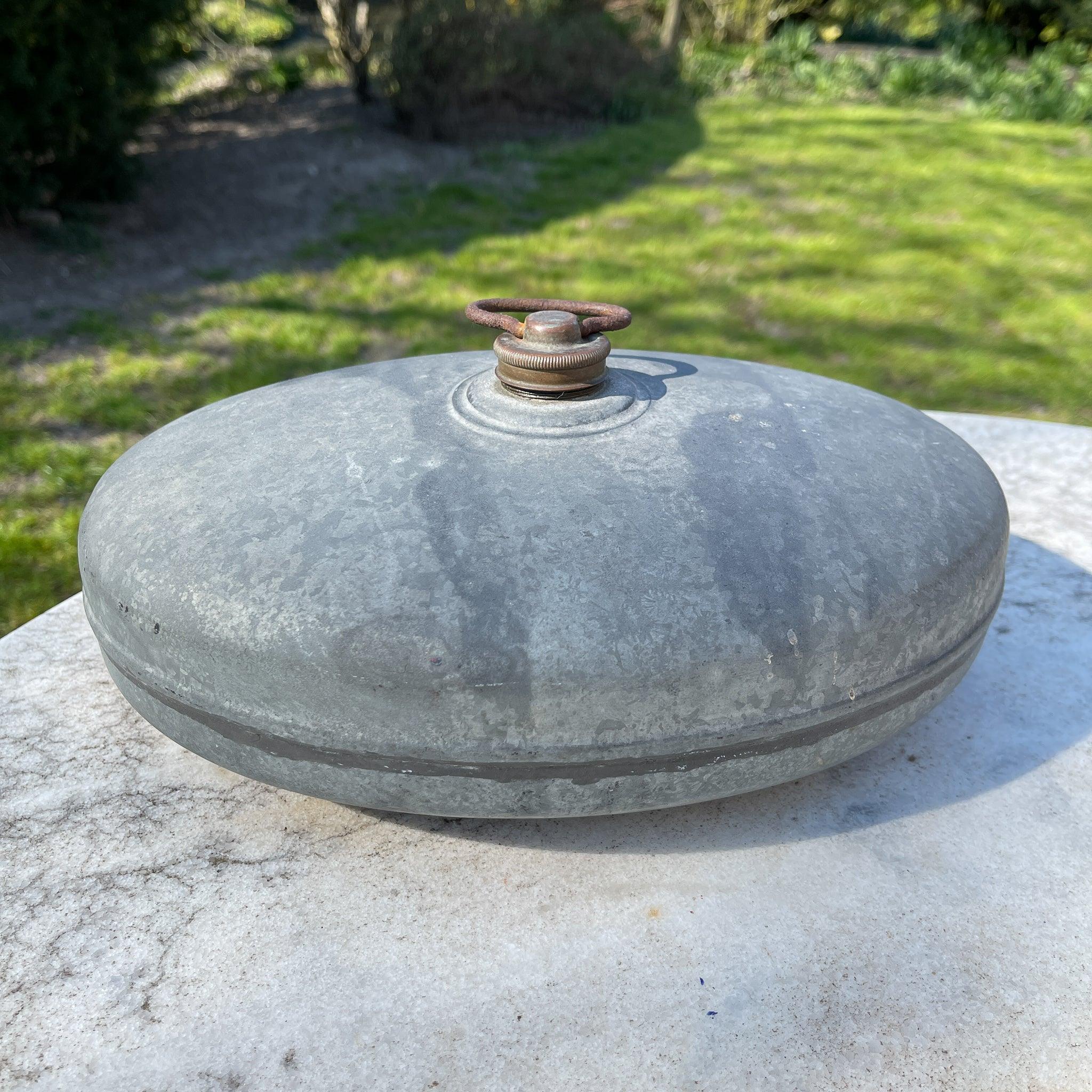 Vintage zinken warmwater kruik met schroefdop - The Collectionist