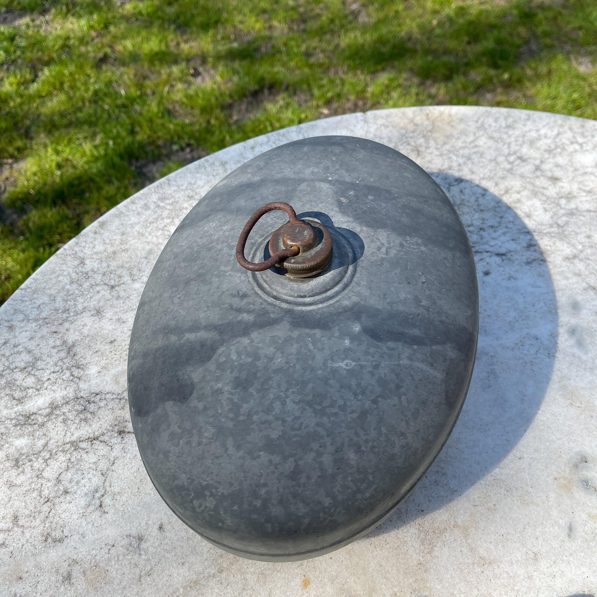 Vintage zinken warmwater kruik met schroefdop - The Collectionist