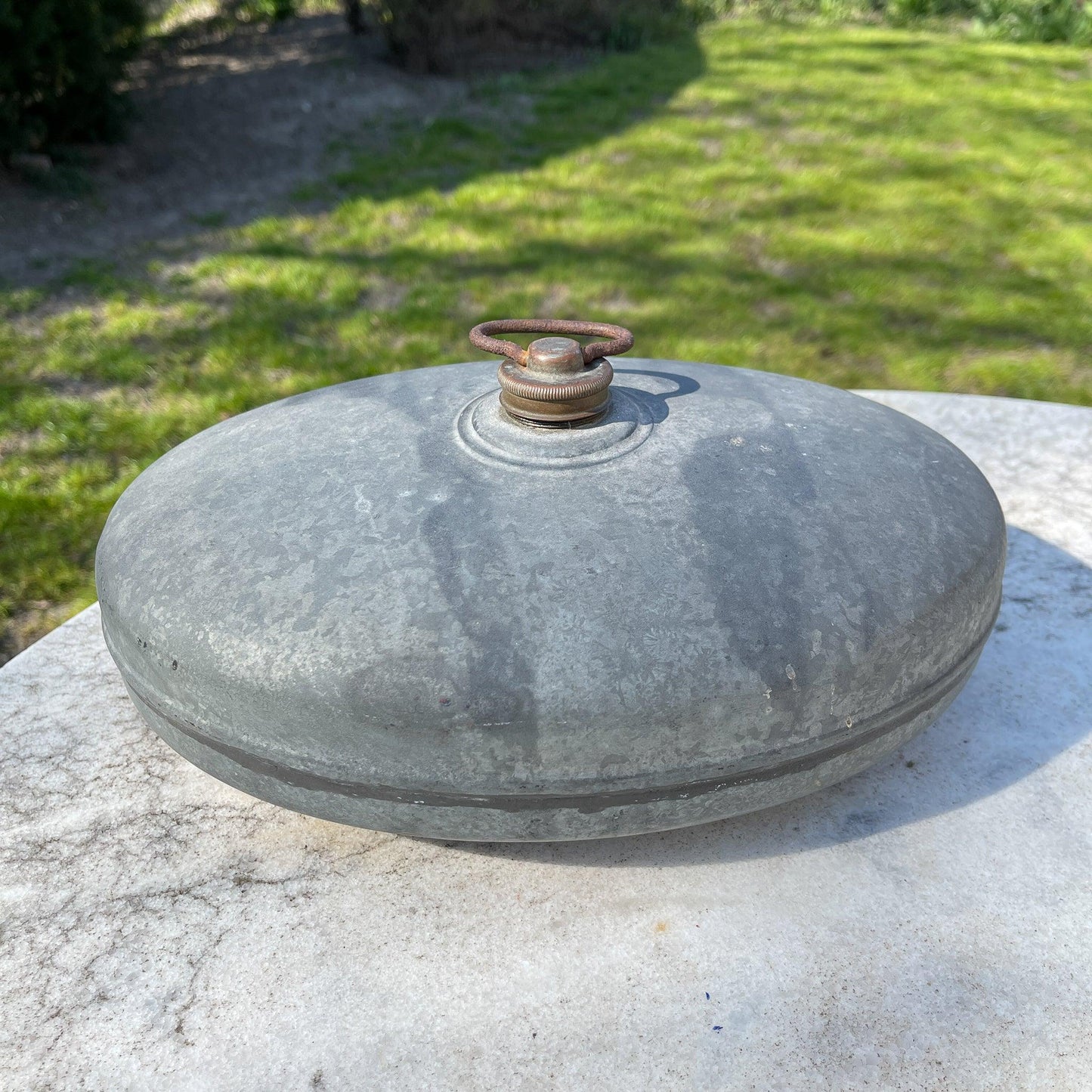 Vintage zinken warmwater kruik met schroefdop - Bamestra Curiosa