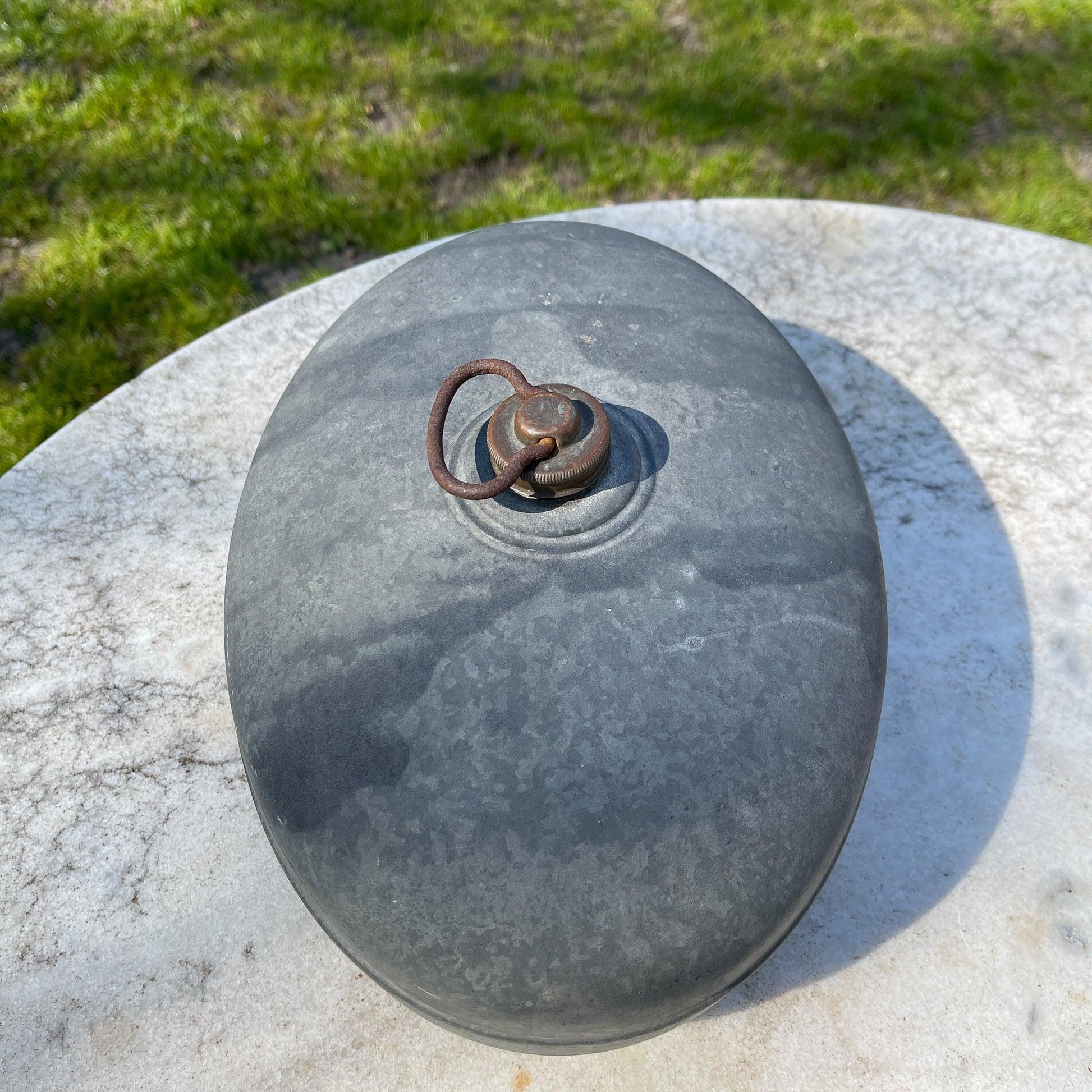 Vintage zinken warmwater kruik met schroefdop - Bamestra Curiosa