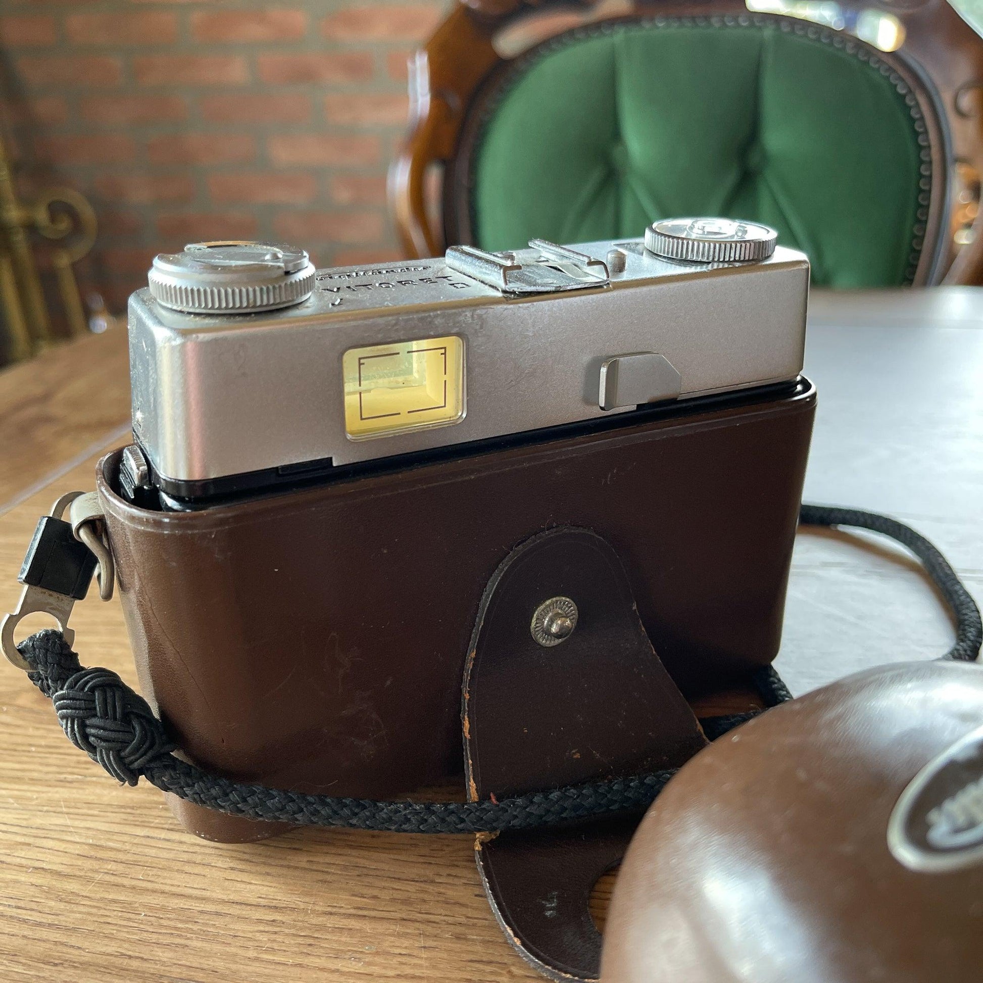 Voigtlander Vitoret D - Bamestra Curiosa