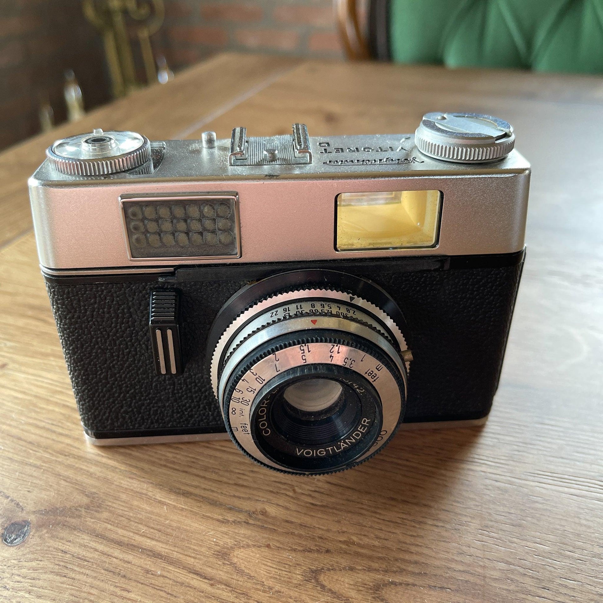 Voigtlander Vitoret D - Bamestra Curiosa
