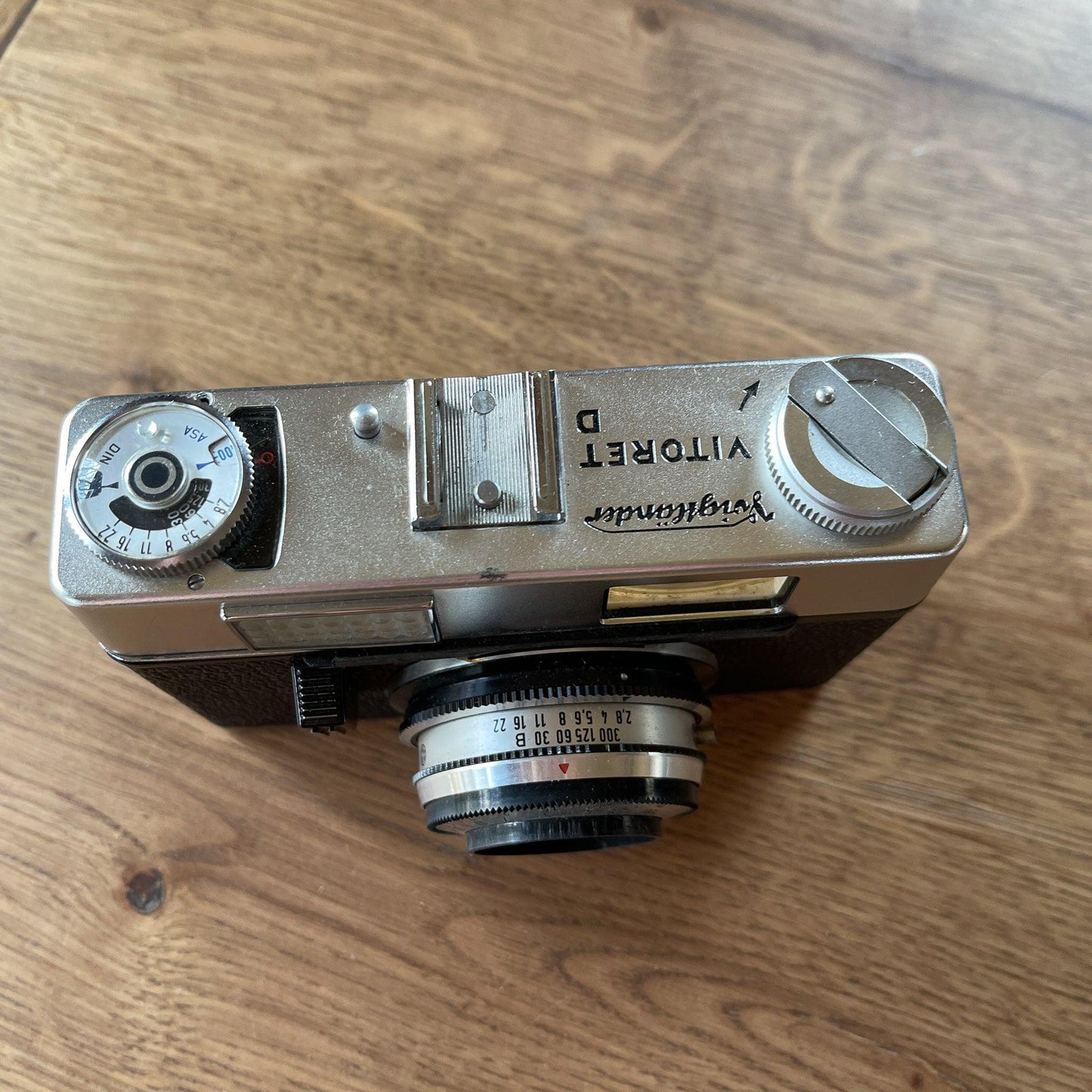 Voigtlander Vitoret D - Bamestra Curiosa