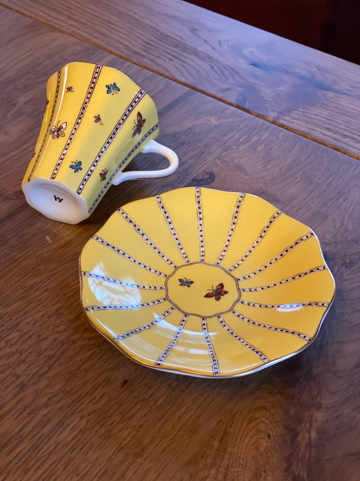 Wedgwood Yellow Butterfly kopje met schoteltje – Bone China - The Collectionist
