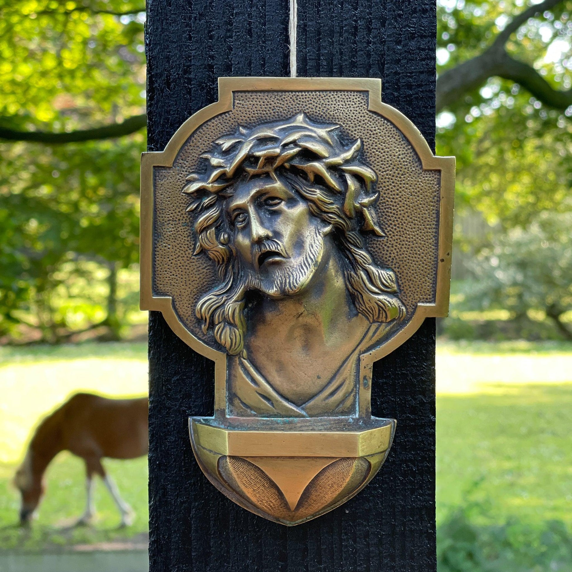 Wijwaterbakje van koper - Bamestra Curiosa