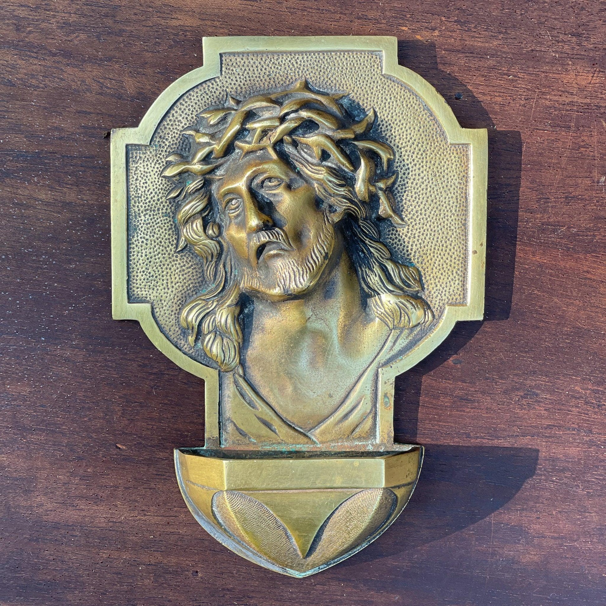 Wijwaterbakje van koper - Bamestra Curiosa