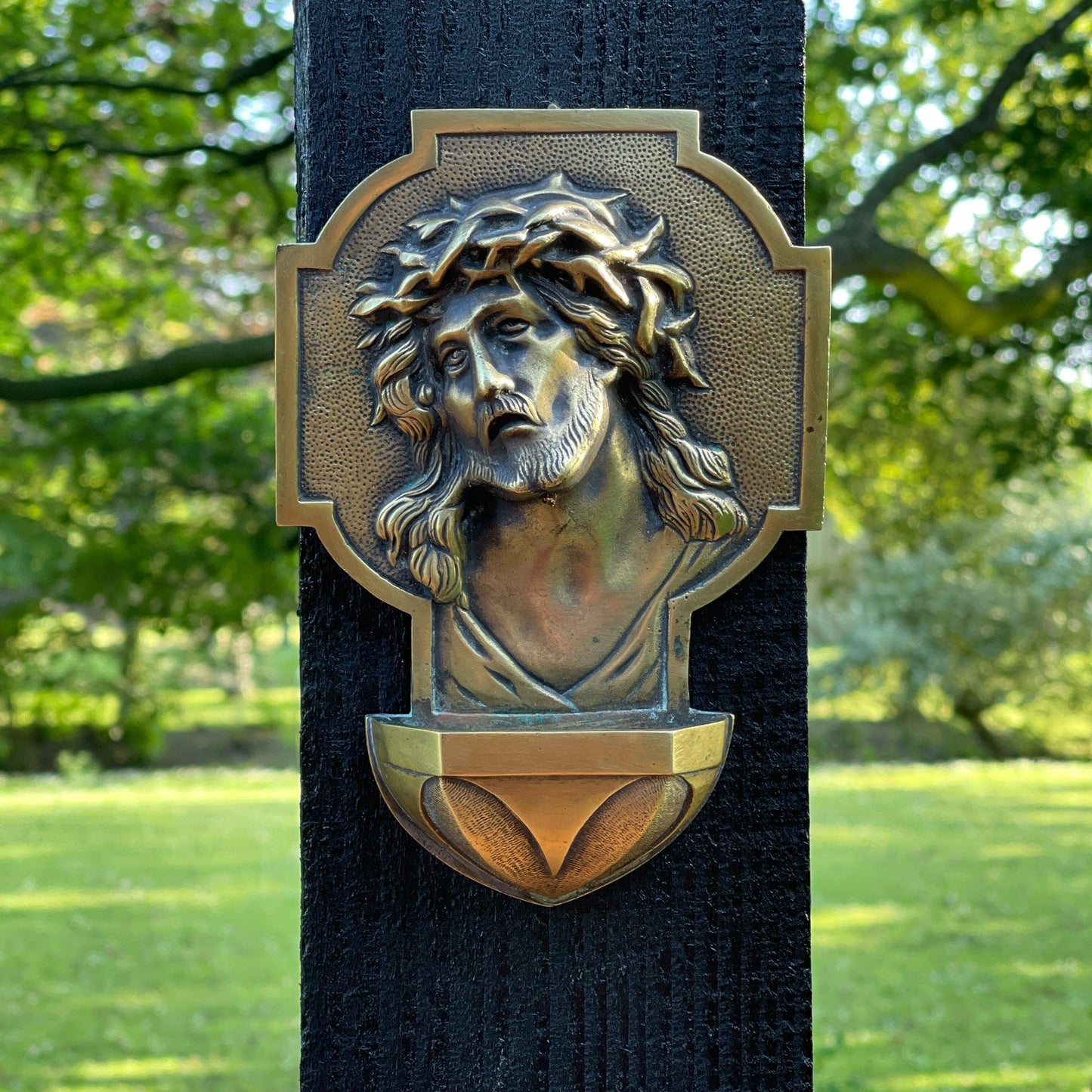 Wijwaterbakje van koper - Bamestra Curiosa