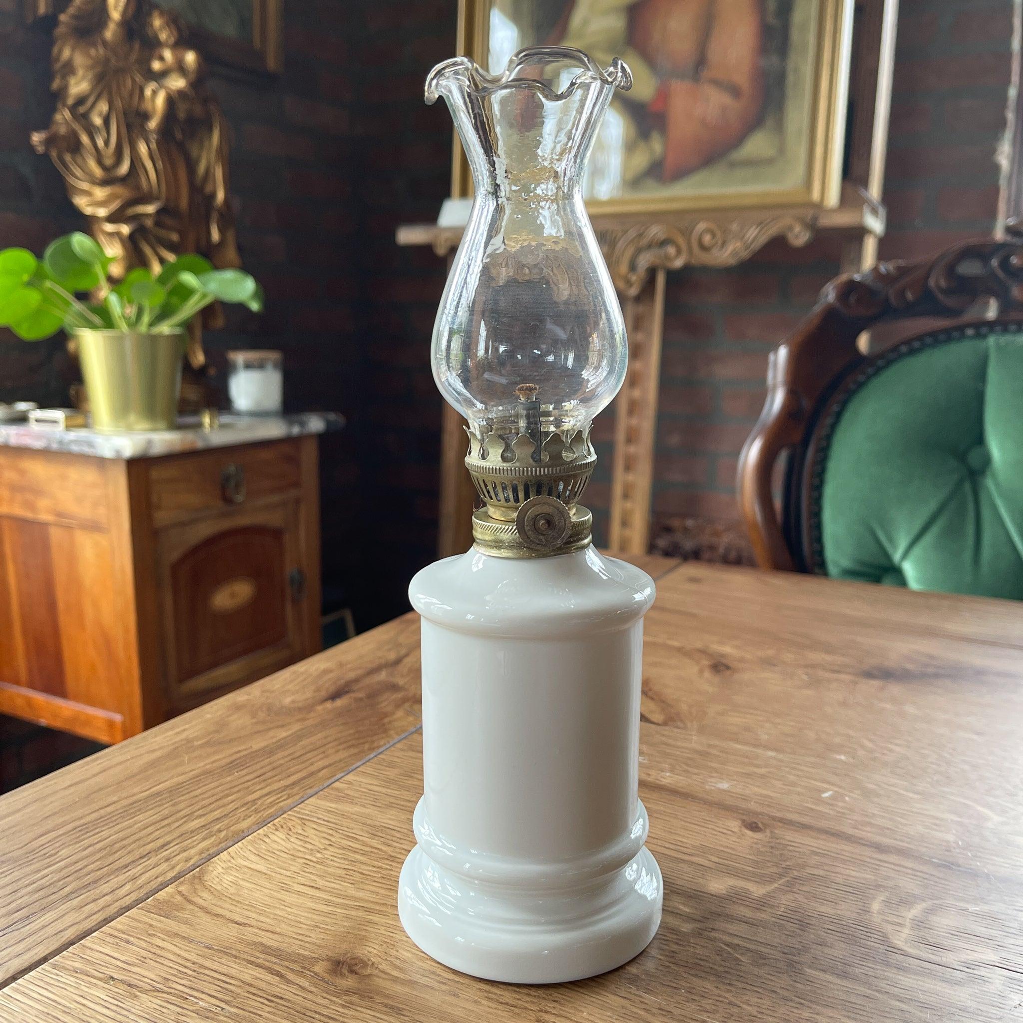 Wit porseleinen olielamp - The Collectionist