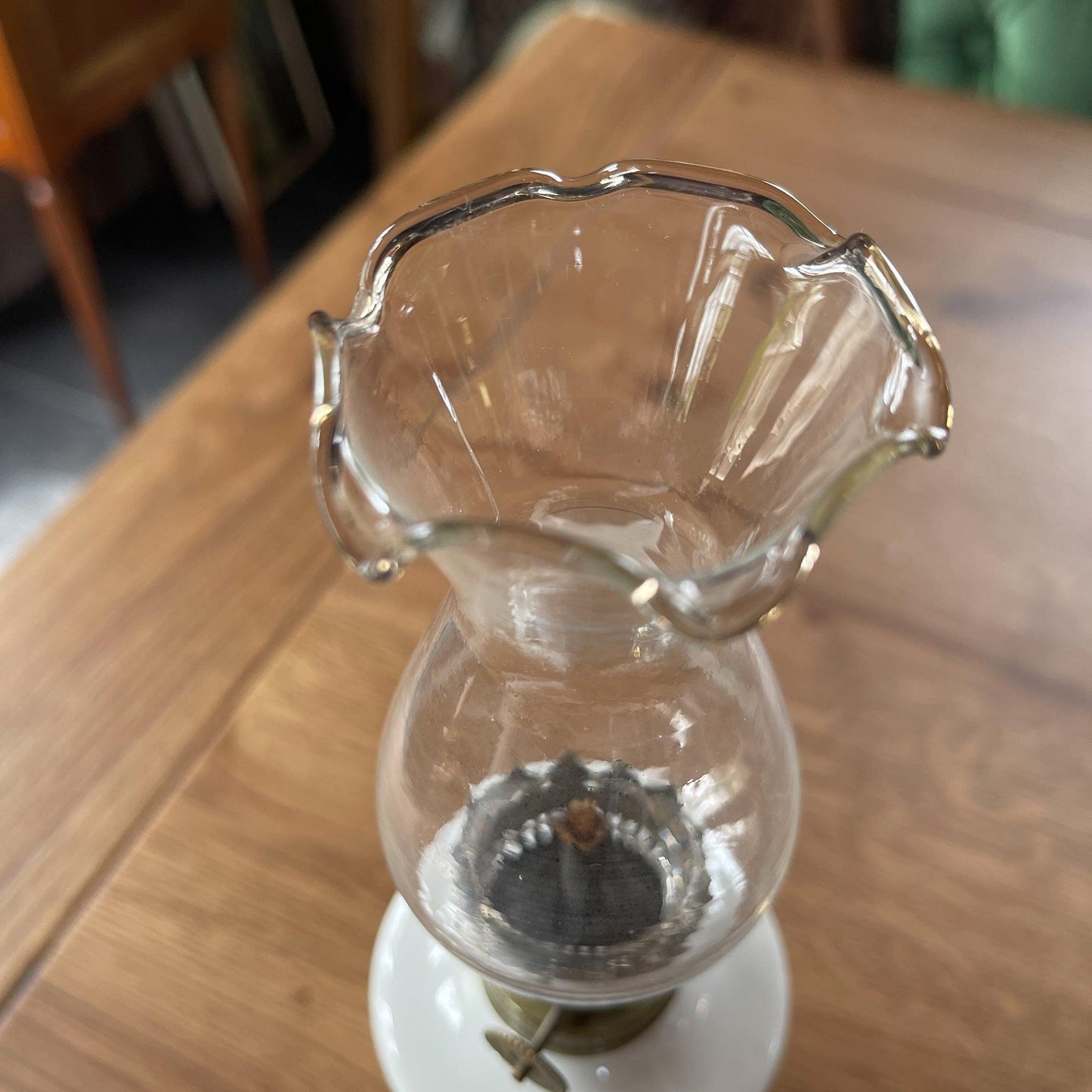 Wit porseleinen olielamp - Bamestra Curiosa