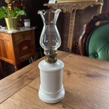 Wit porseleinen olielamp - Bamestra Curiosa