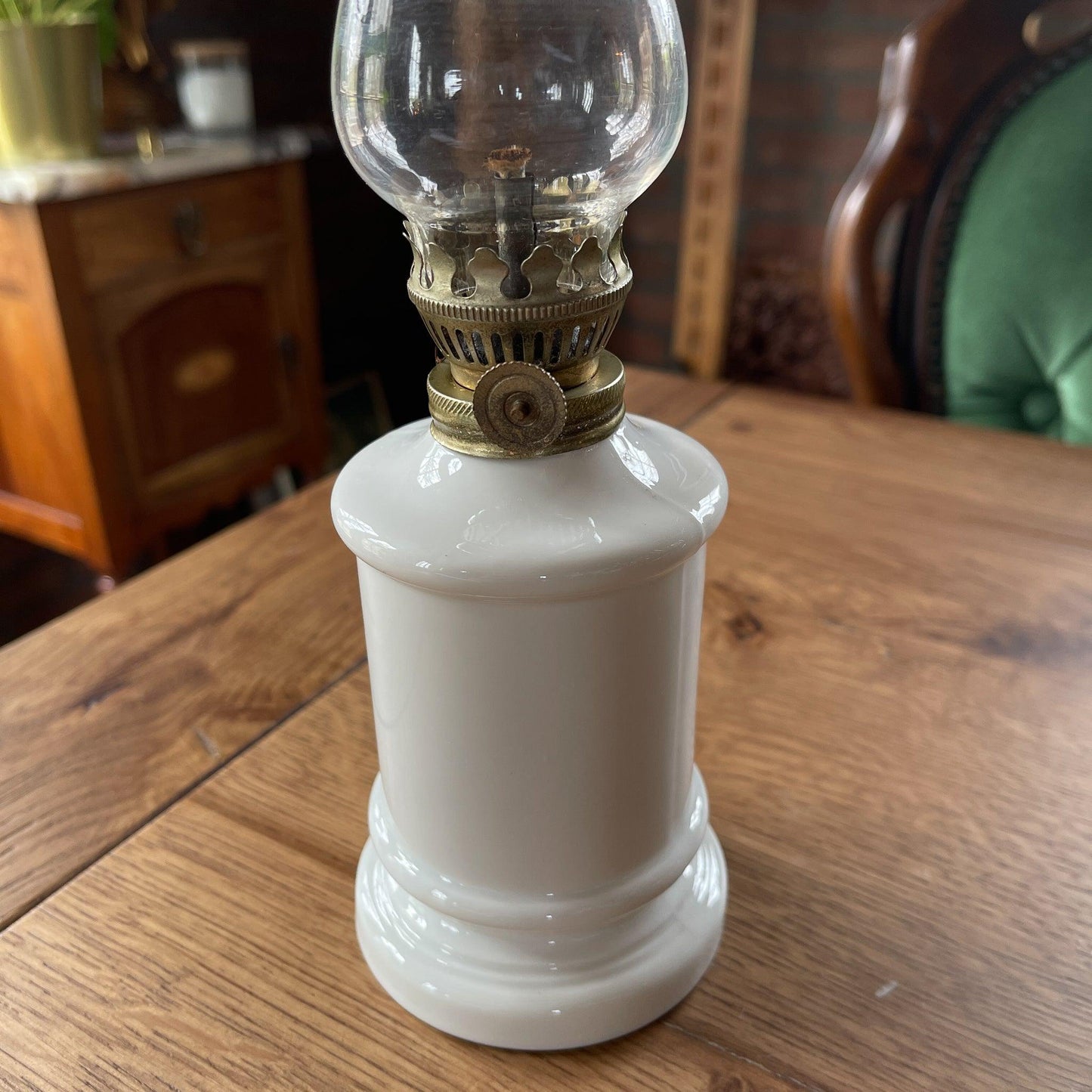 Wit porseleinen olielamp - Bamestra Curiosa