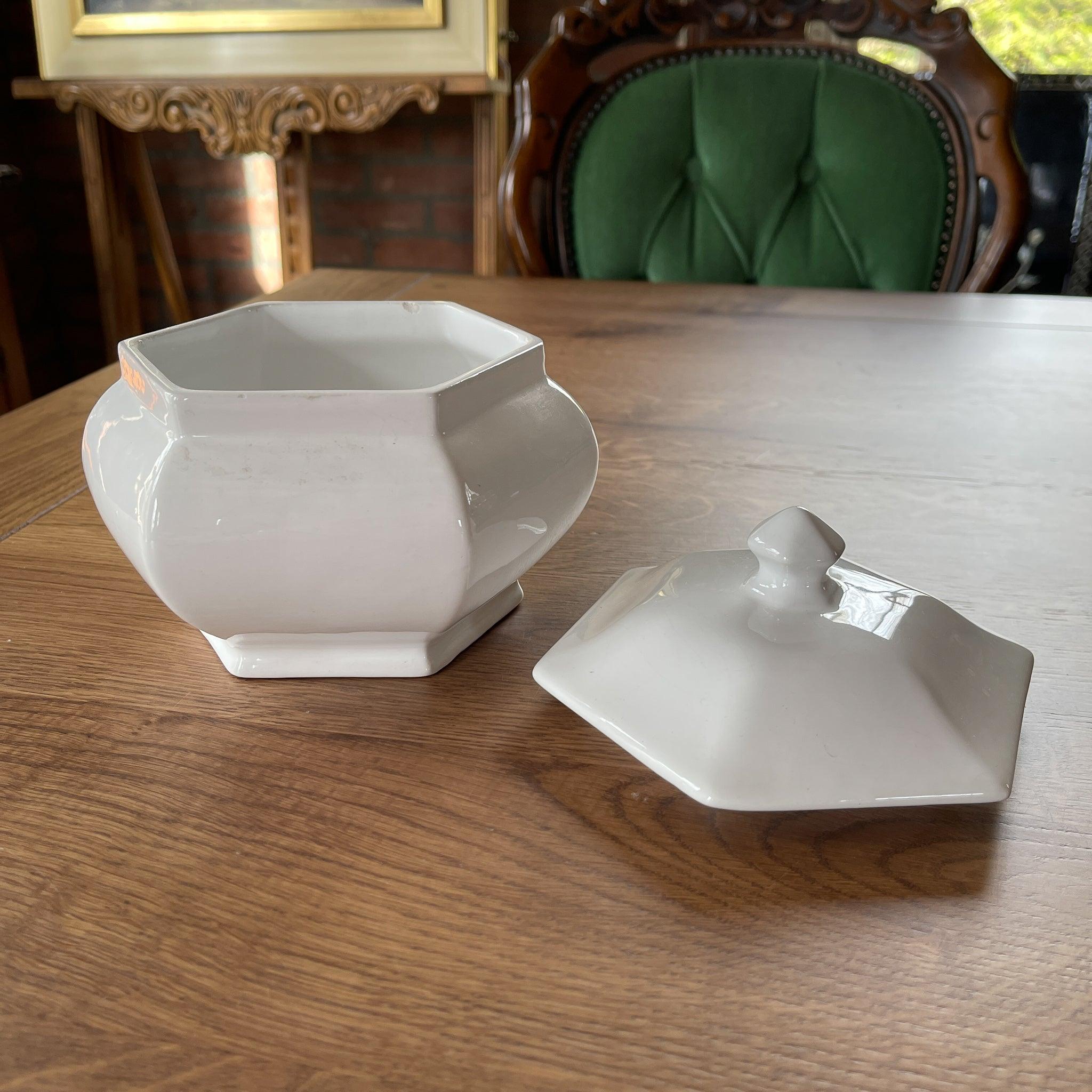 Witte porseleinen hexagon pot met deksel - The Collectionist