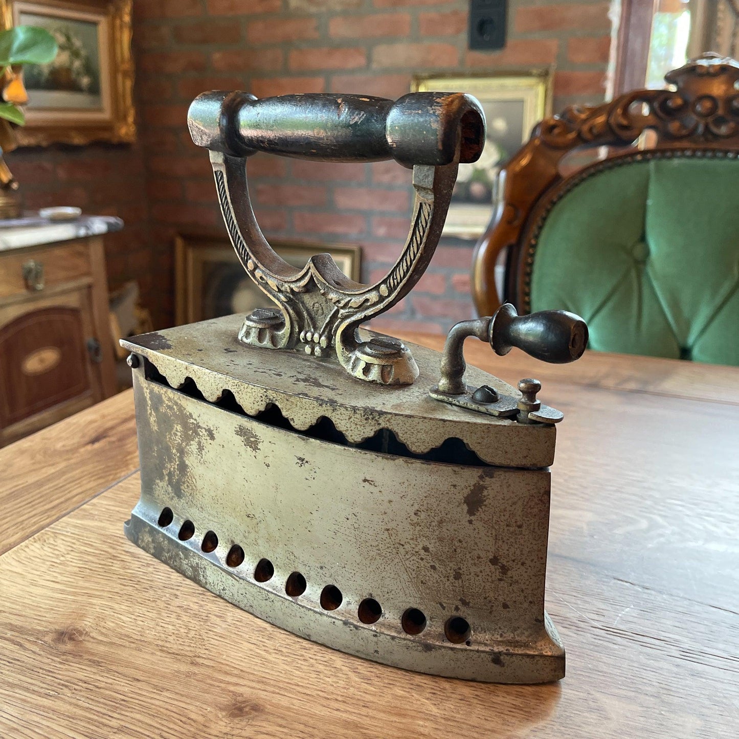 Zeer mooie antieke strijkijzer - Bamestra Curiosa