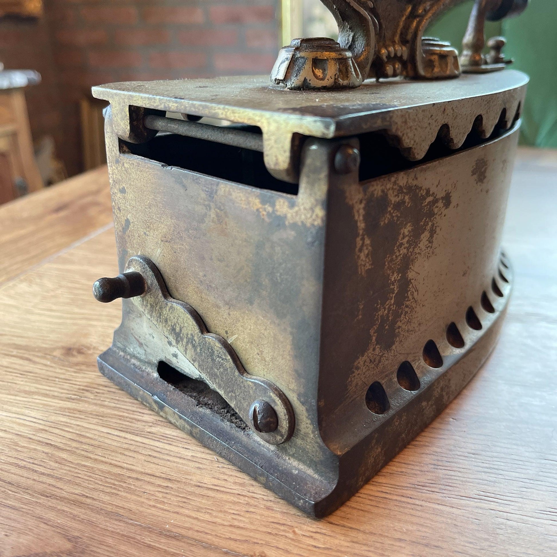 Zeer mooie antieke strijkijzer - Bamestra Curiosa