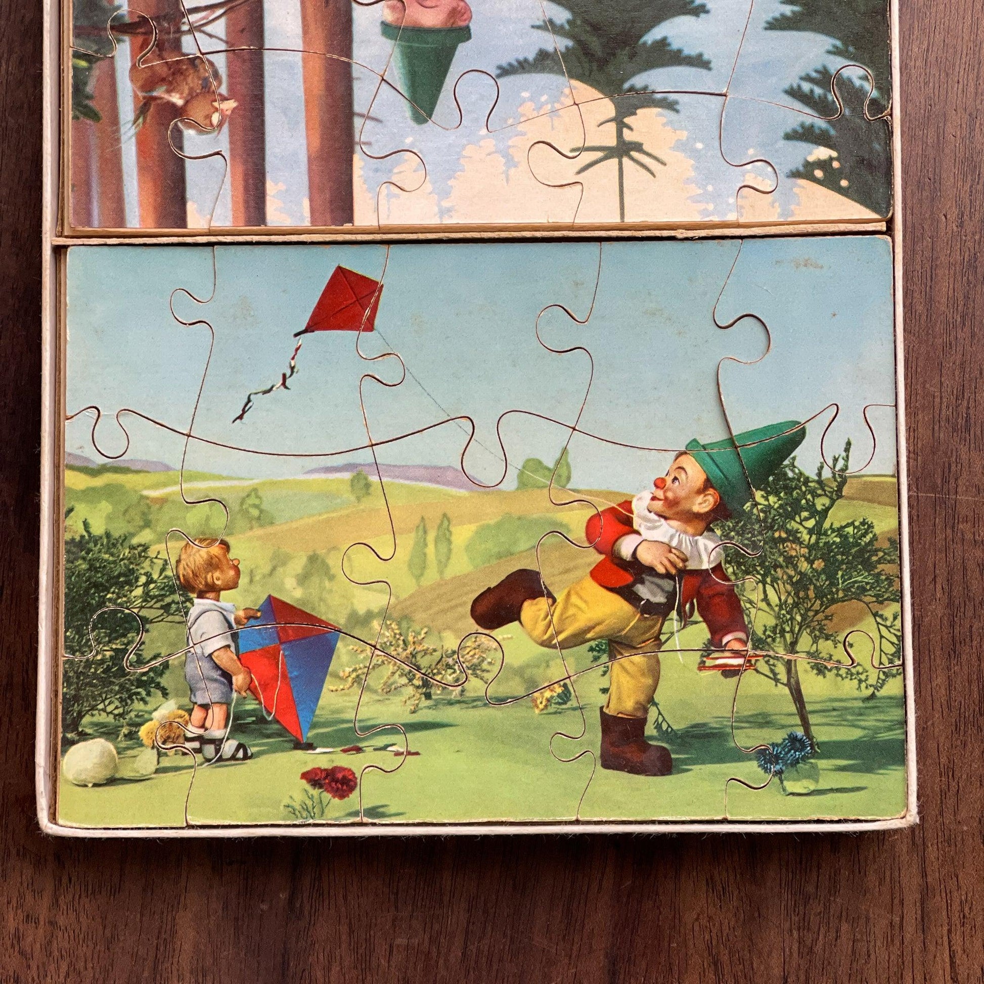 Zeldzamedubbele vintage jigsaw puzzel met kabouters - The Collectionist