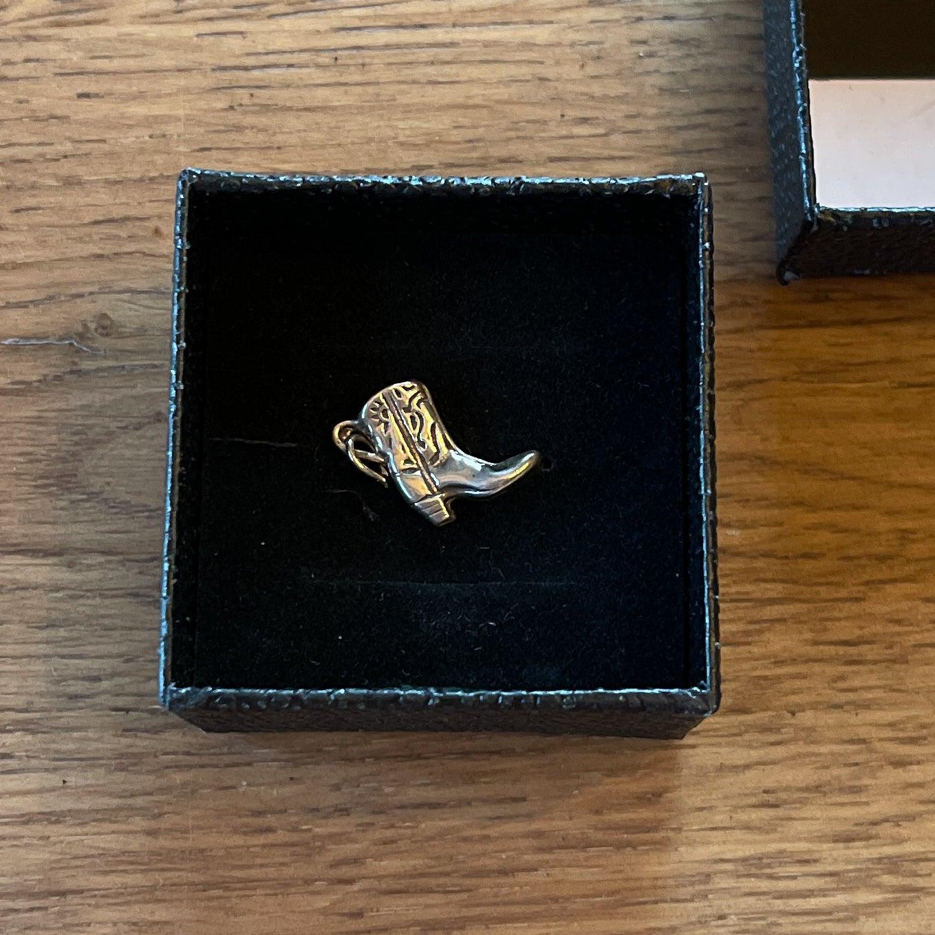 Zilveren hanger cowboylaars - Bamestra Curiosa