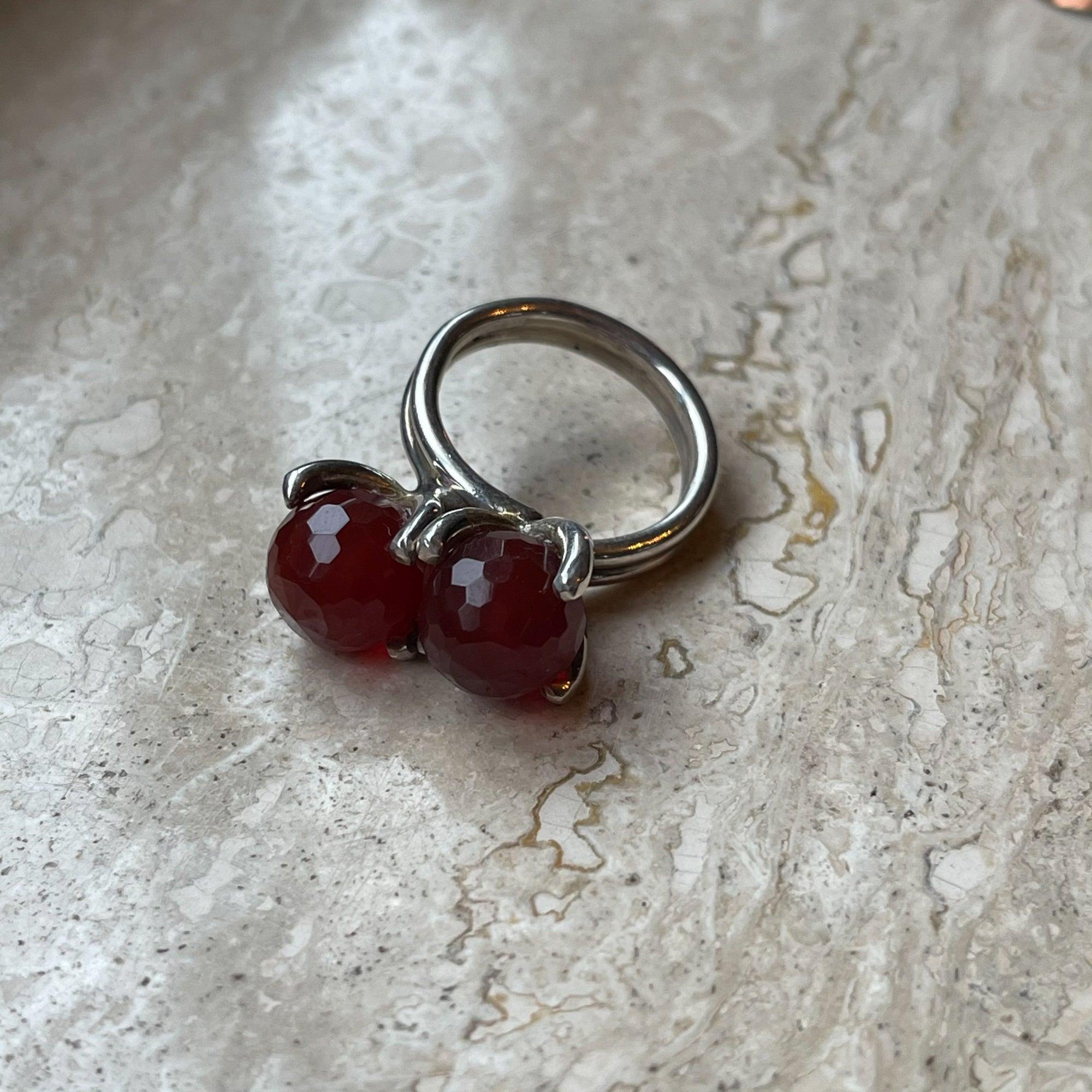 Zilveren ring met geslepen glas van Wim Lammers - The Collectionist