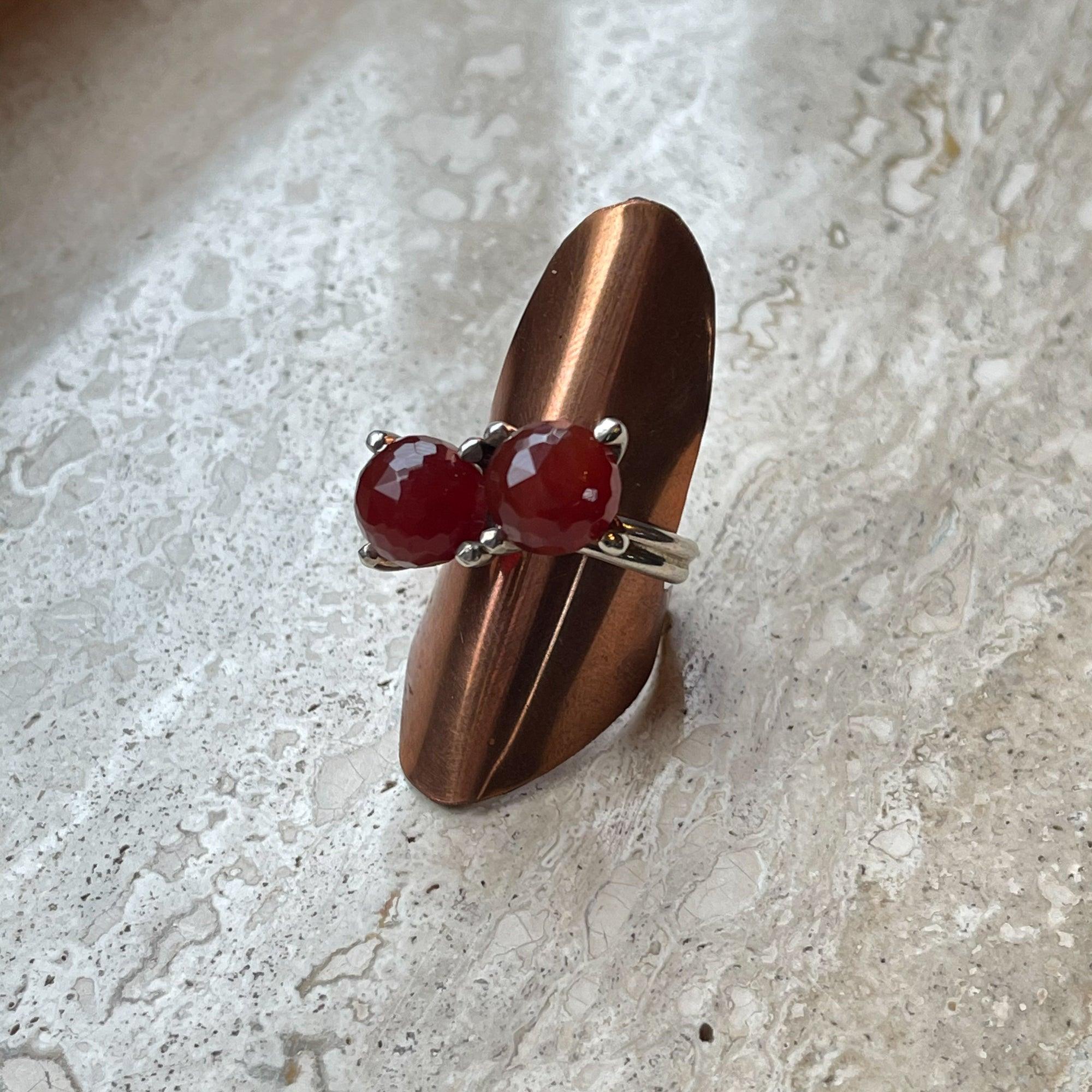 Zilveren ring met geslepen glas van Wim Lammers - The Collectionist