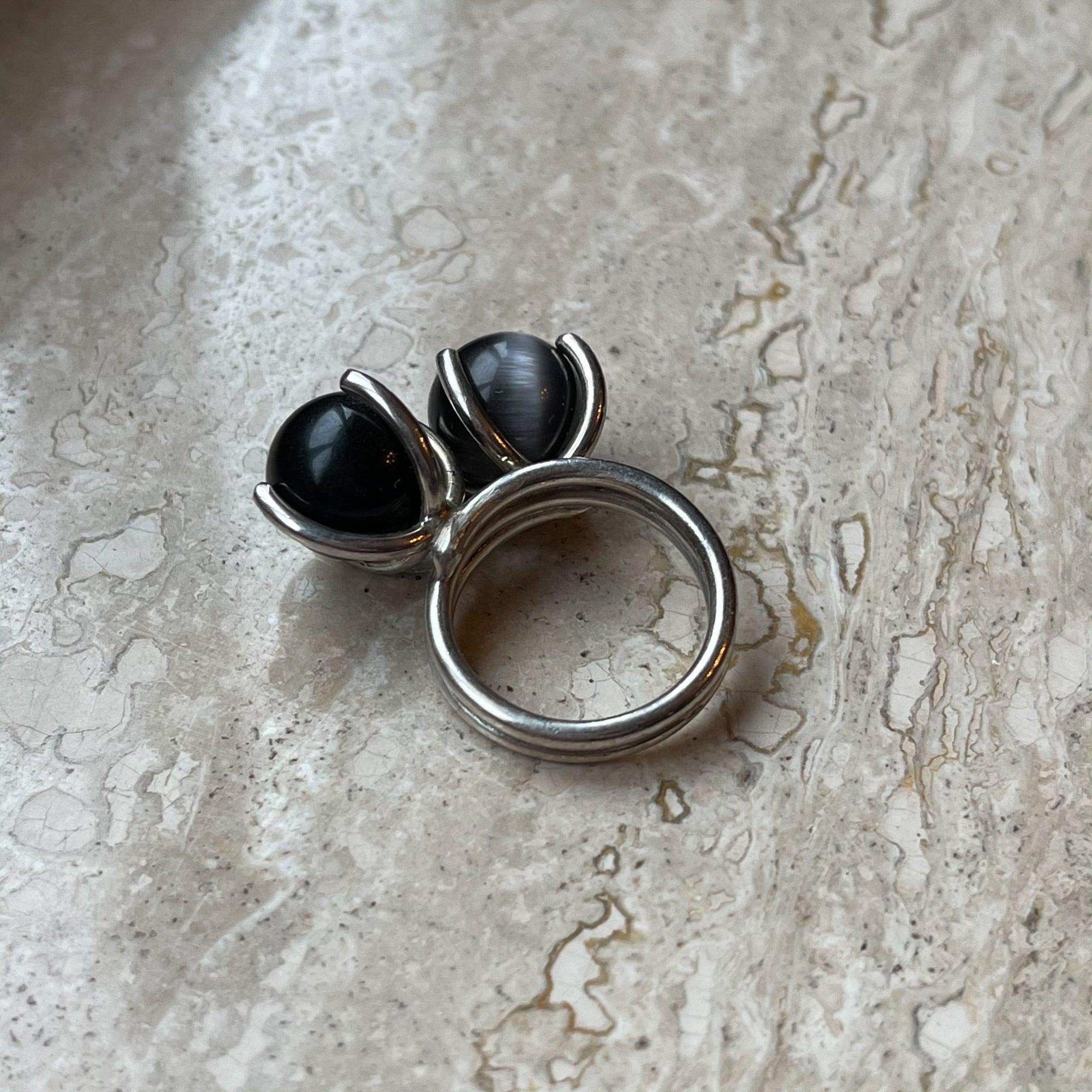 Zilveren ring met Glazen bolletjes van Wim Lammers - The Collectionist