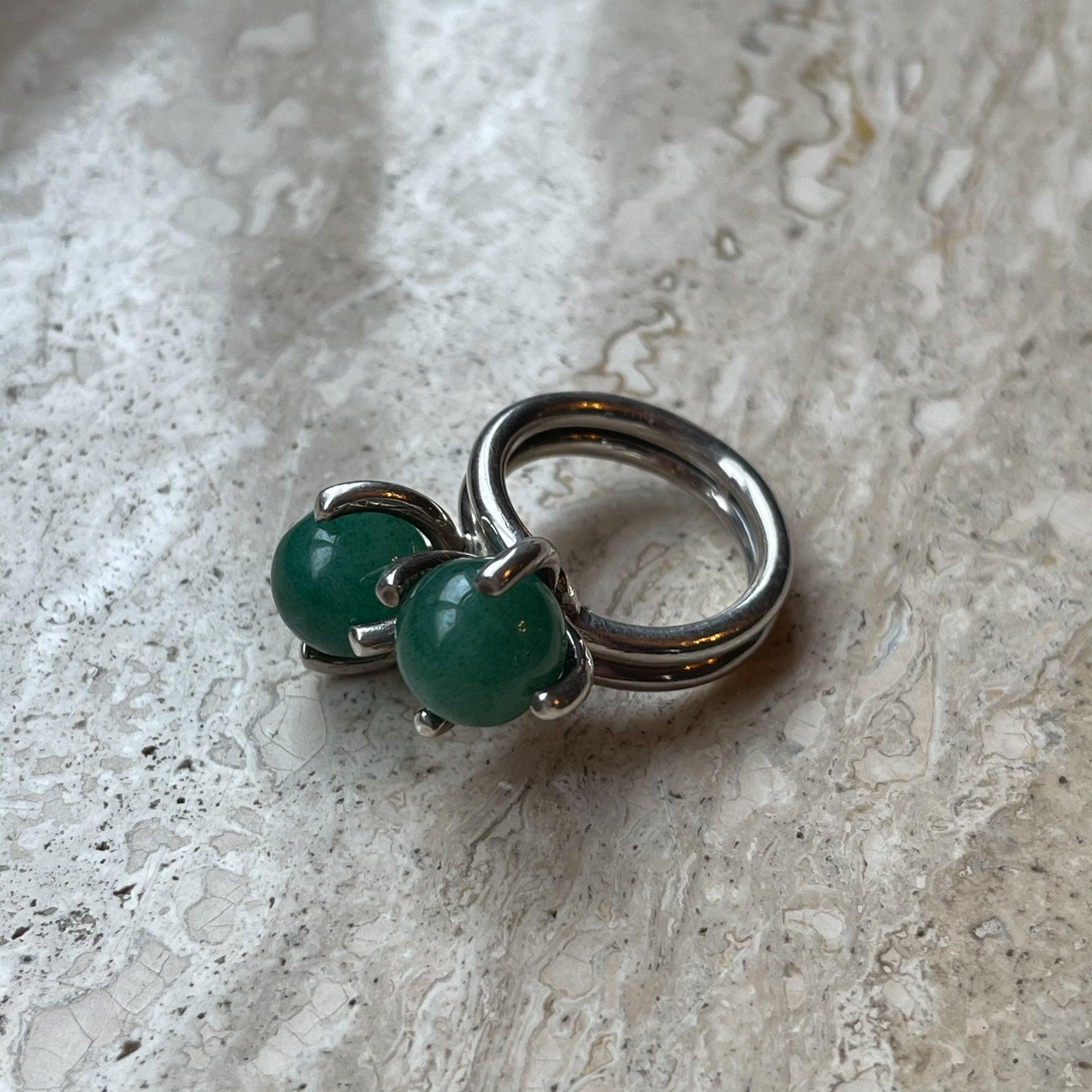 Zilveren ring met groen glas van Wim Lammers - The Collectionist