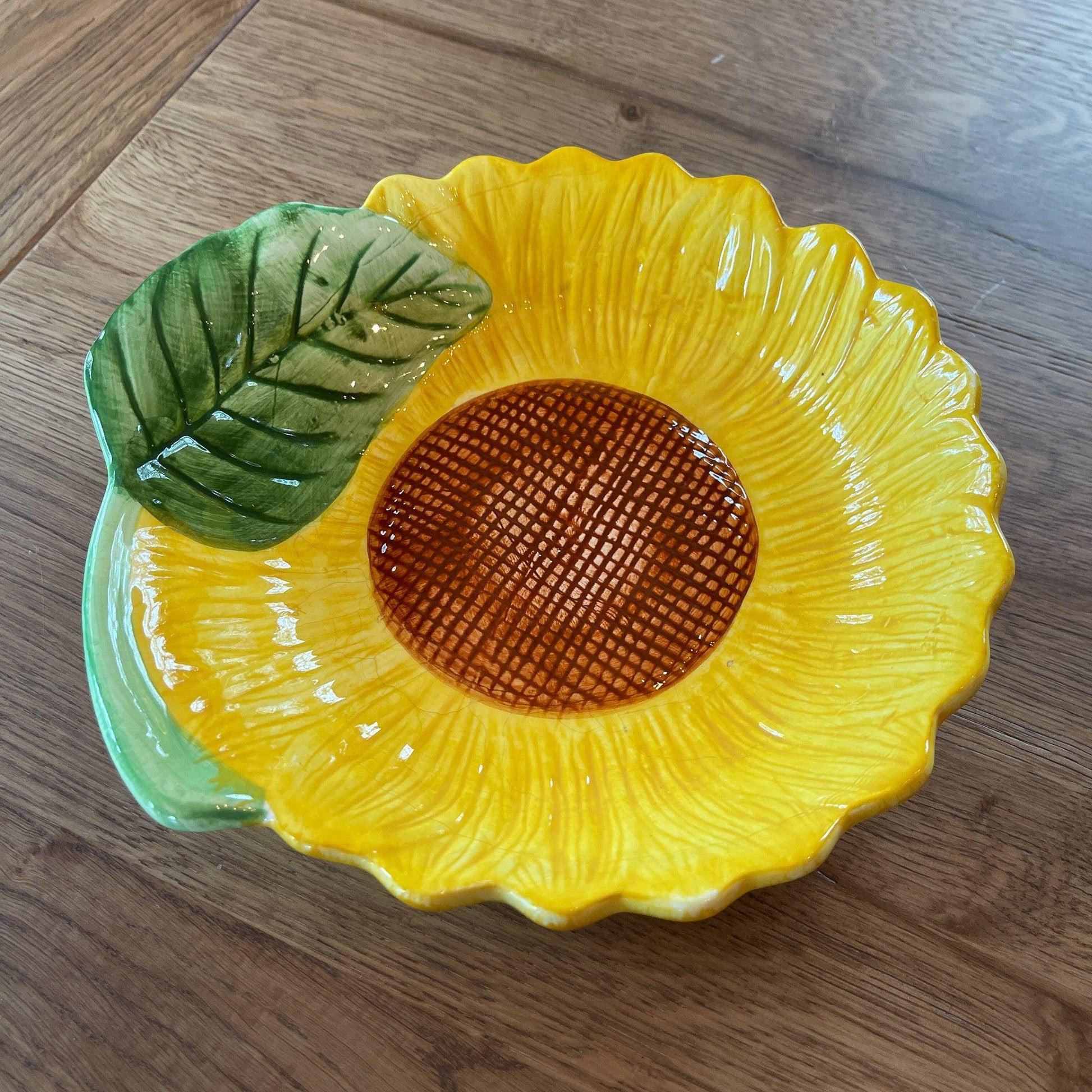 Zonnebloem schaal - Bamestra Curiosa