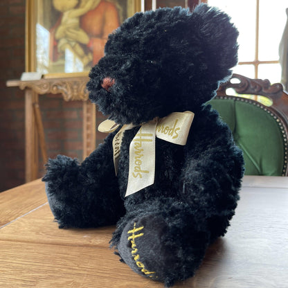 Zwarte beer van Harrods - Bamestra Curiosa